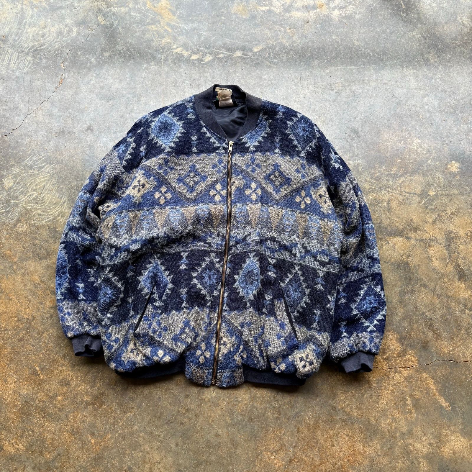 Vintage Vintage Aztec western wear zip up jacket size medium Size US M / EU 48-50 / 2 - 1 Thumbnail