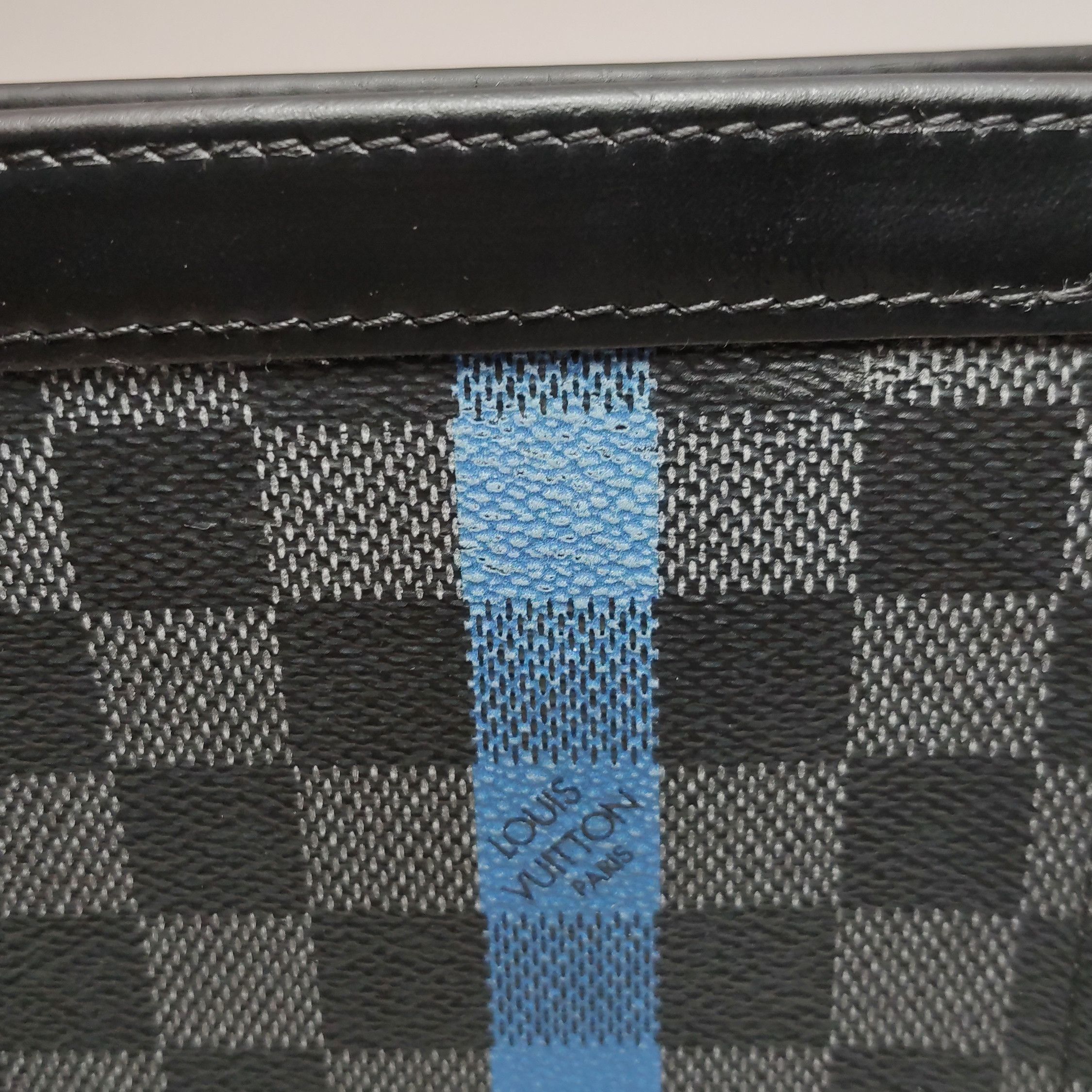 Louis Vuitton Louis Vuitton (LV) Pochette Voyage Medium Leather Checkerbo Size ONE SIZE - 3 Thumbnail