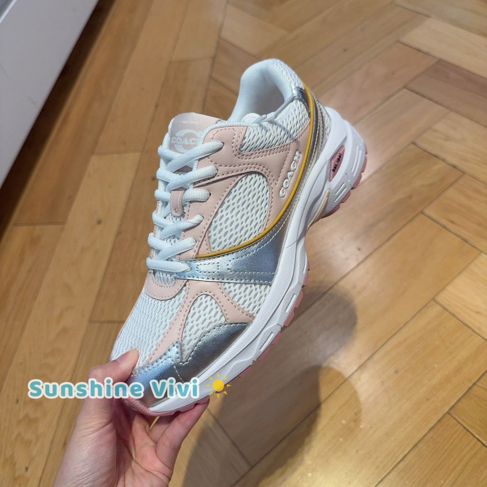 Coach NEW Coach woman's Sport Sneaker Blush CAS53 US 8 Size US 8 / IT 38 - 1 Thumbnail