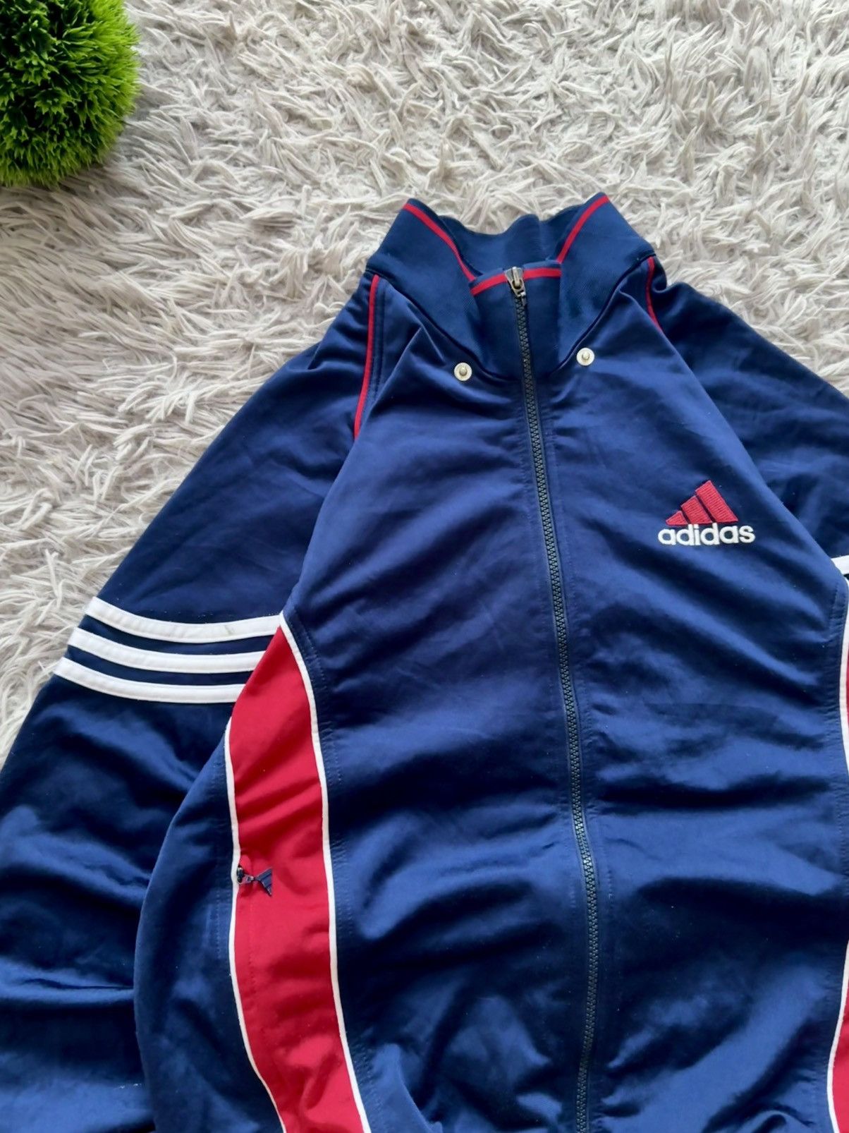 Adidas 00s Adidas Light Jacket Streetwear Vintage Big Logo Rare Size US L / EU 52-54 / 3 - 12 Thumbnail