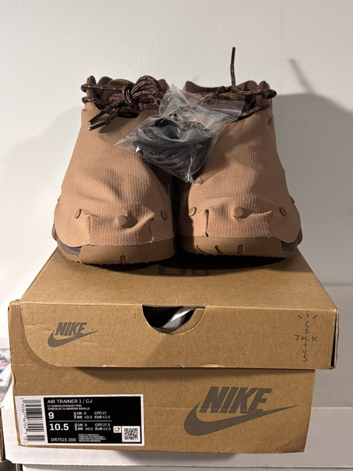 Nike × Travis Scott Nike Air Trainer 1 Travis Scott Wheat Size 9 Men DR7515-200 Size US 9 / EU 42 - 3 Thumbnail
