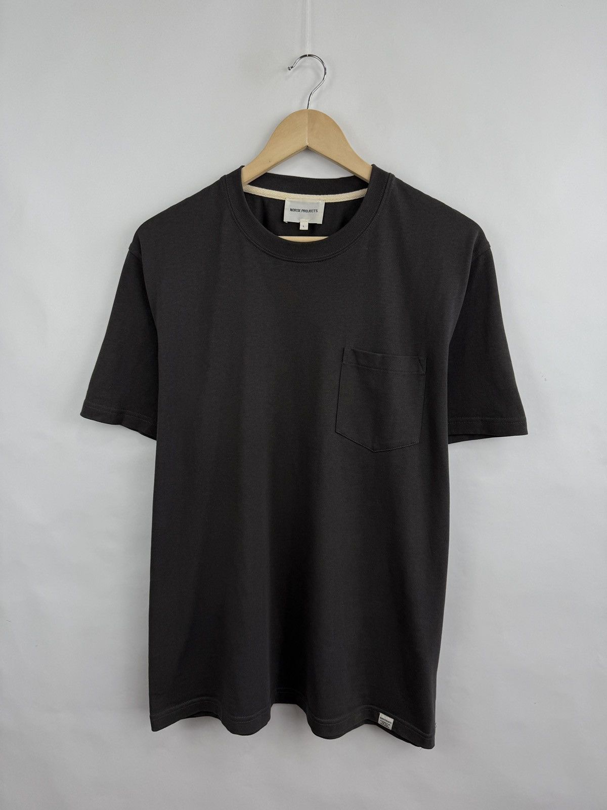 Norse Projects 🇩🇰 Norse Projects Johannes Pocket SS T-Shirt Size US L / EU 52-54 / 3 - 6 Thumbnail