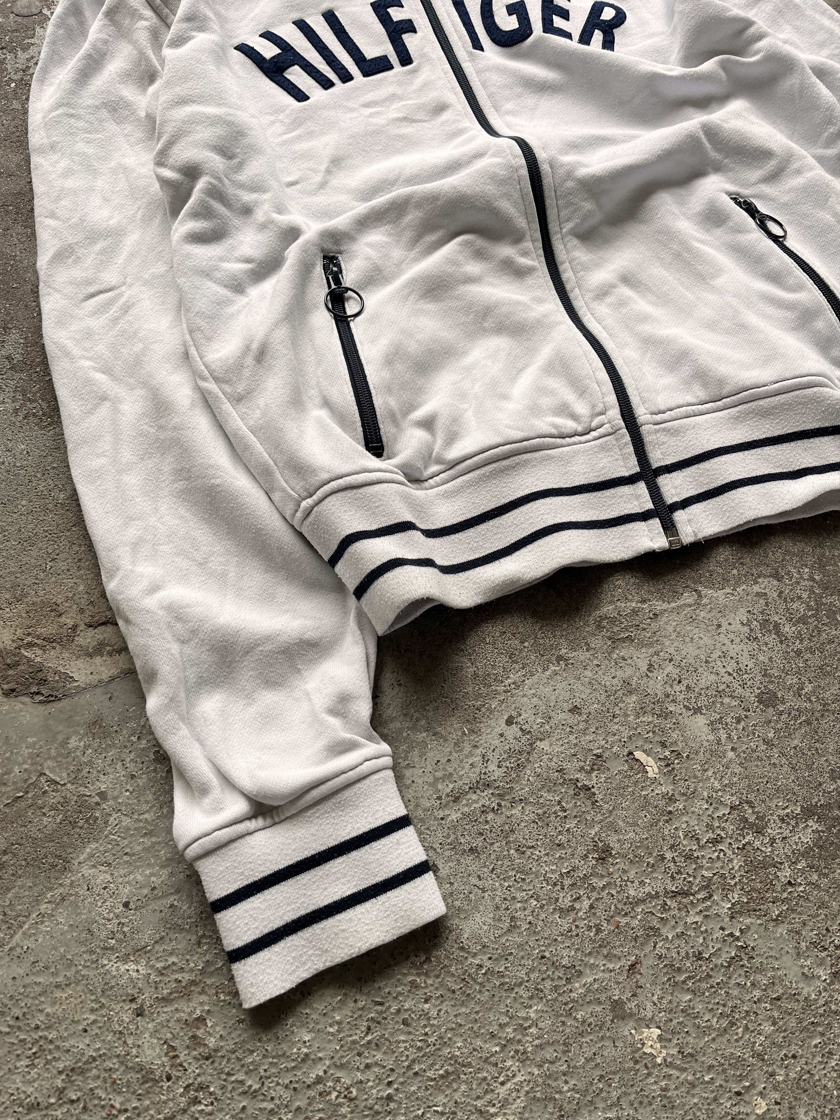 Tommy Hilfiger tommy hilfiger white big logo sport sweatshirt Size US L / EU 52-54 / 3 - 2 Thumbnail