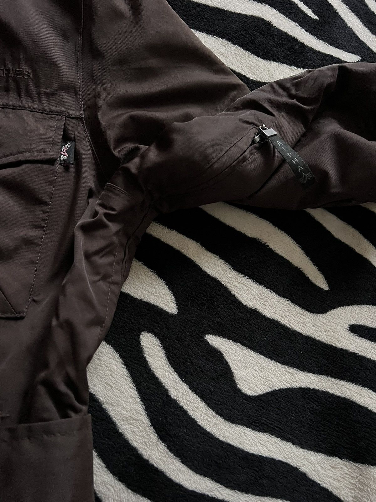 Alpha Industries Alpha Industries ski jacket rare vintage belted size M Size M / US 6-8 / IT 42-44 - 11 Thumbnail