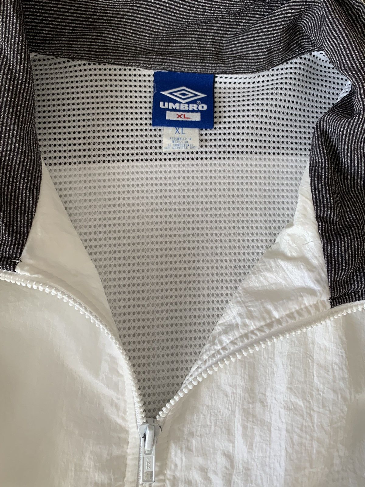 Umbro × Vintage Vintage White Umbro Windbreaker Size US XL / EU 56 / 4 - 4 Thumbnail