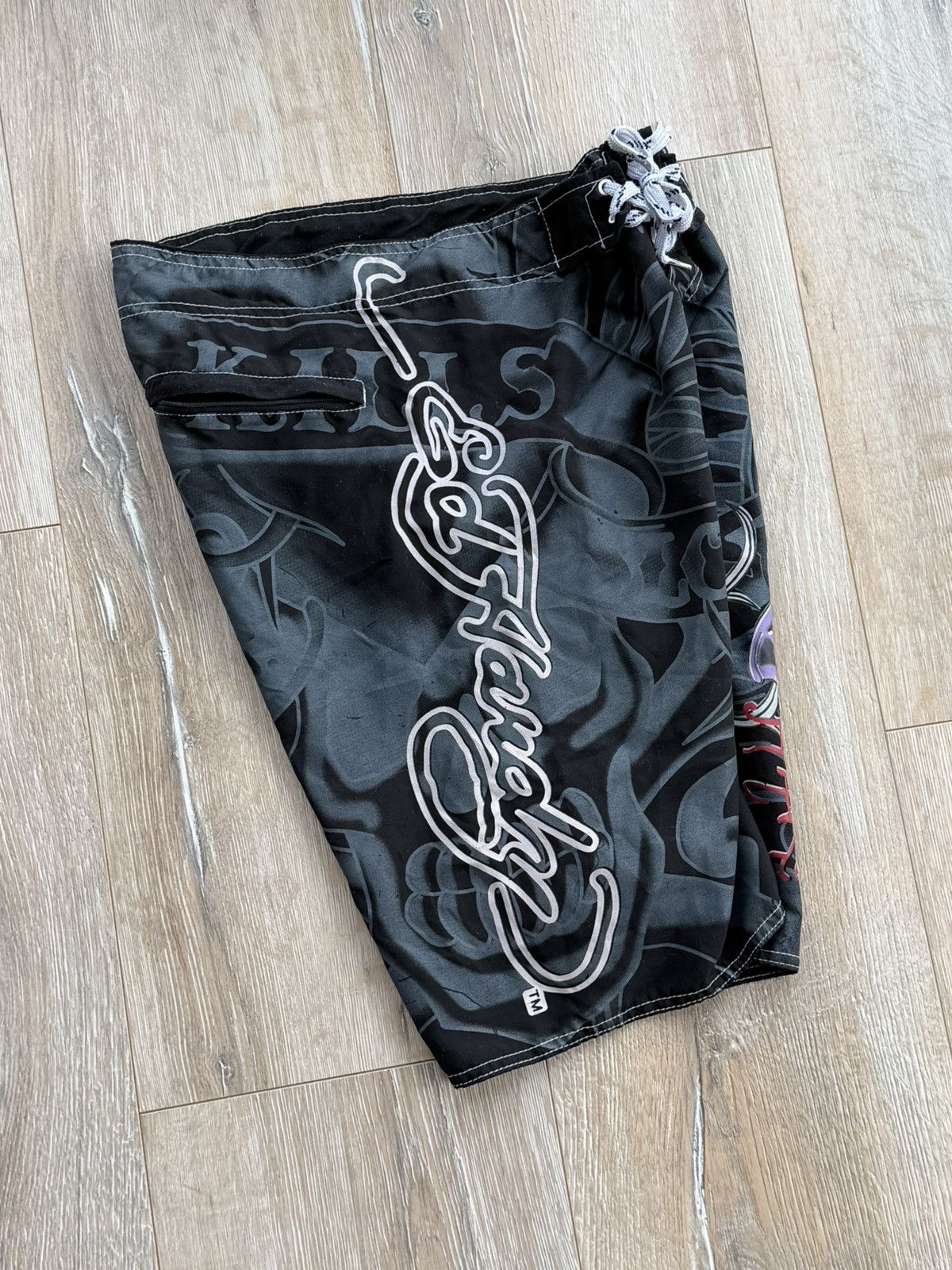 Christian Audigier Rare ED HARDY Swimming Shorts Fullprint Skulls Love Kills Size US 30 / EU 46 - 4 Thumbnail