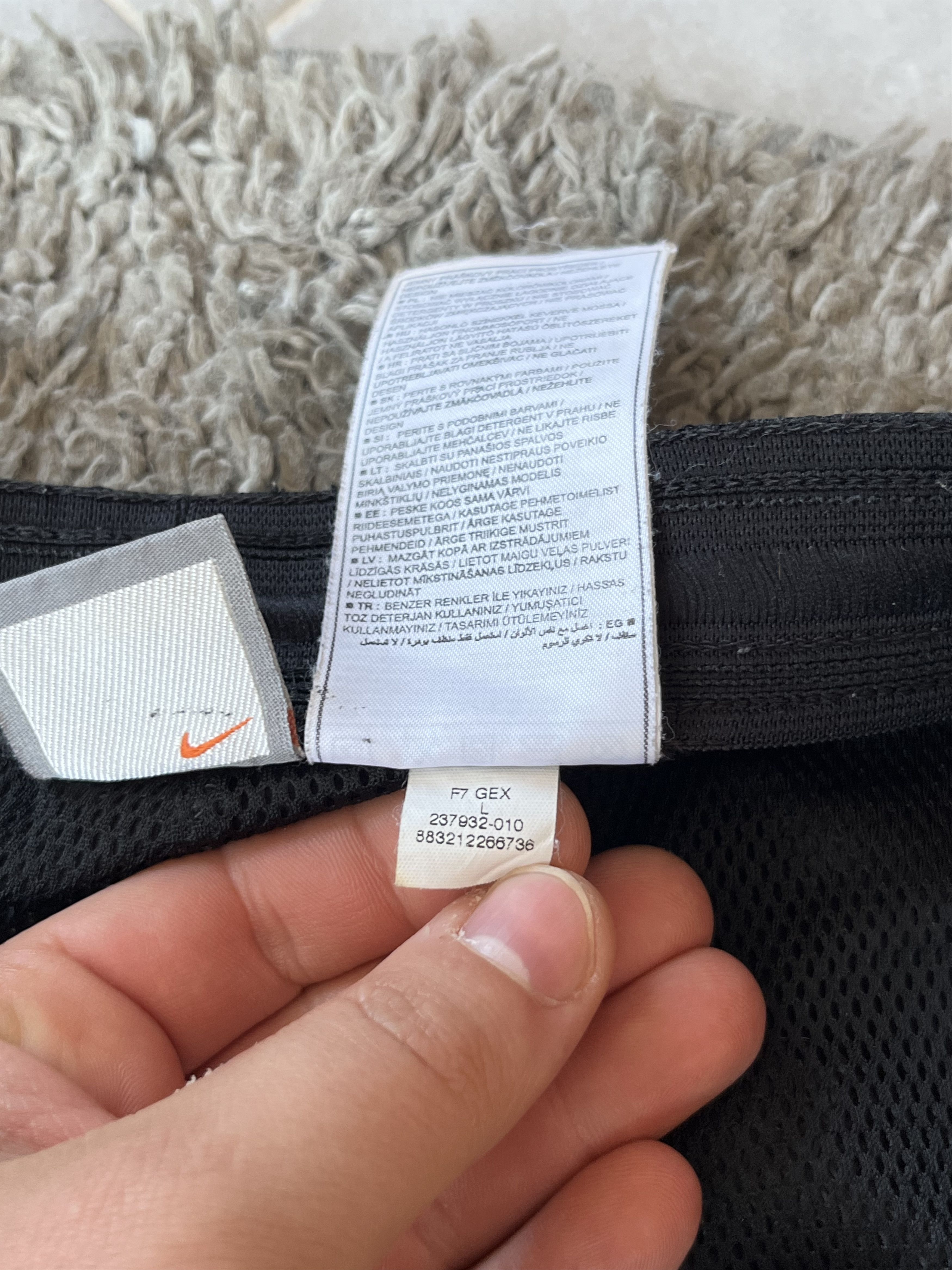 Nike Vintage Nylon Pants Nike Soccer Football MANCHESTER UNITED Size US 34 / EU 50 - 6 Thumbnail