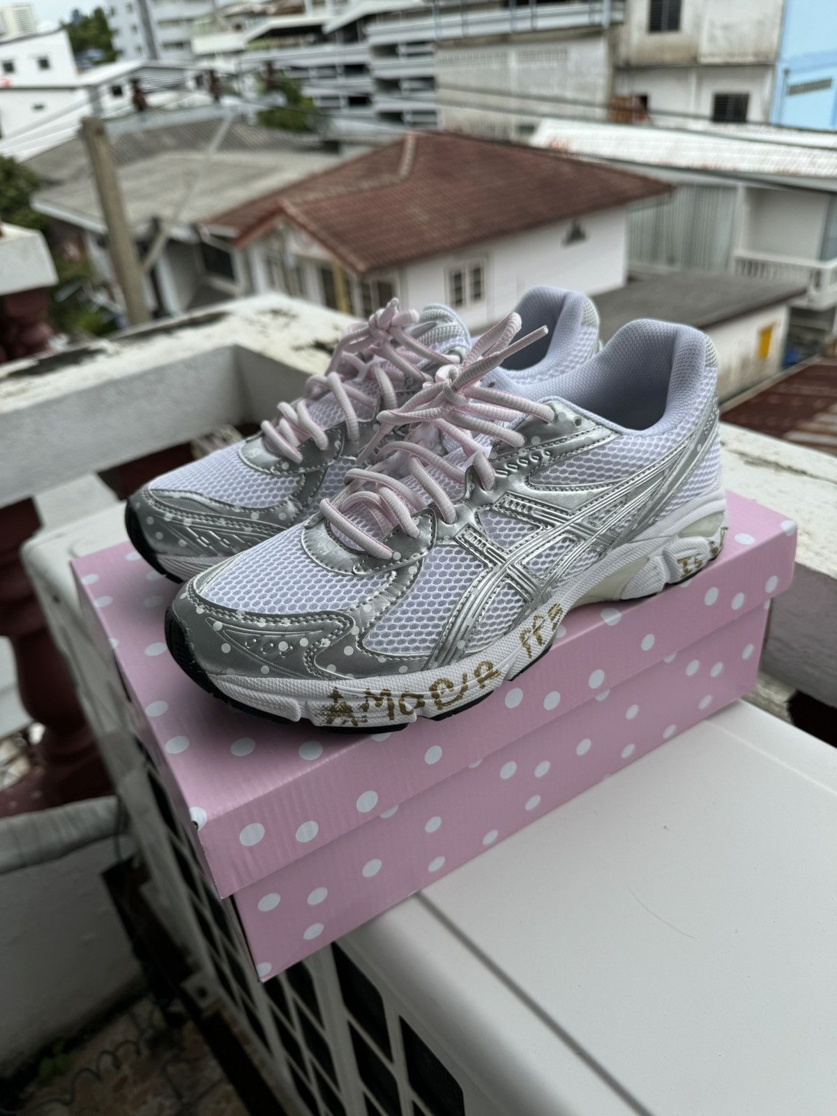 Asics Asics x Beams x PaperGirl Size US 8 / EU 41 - 1 Thumbnail