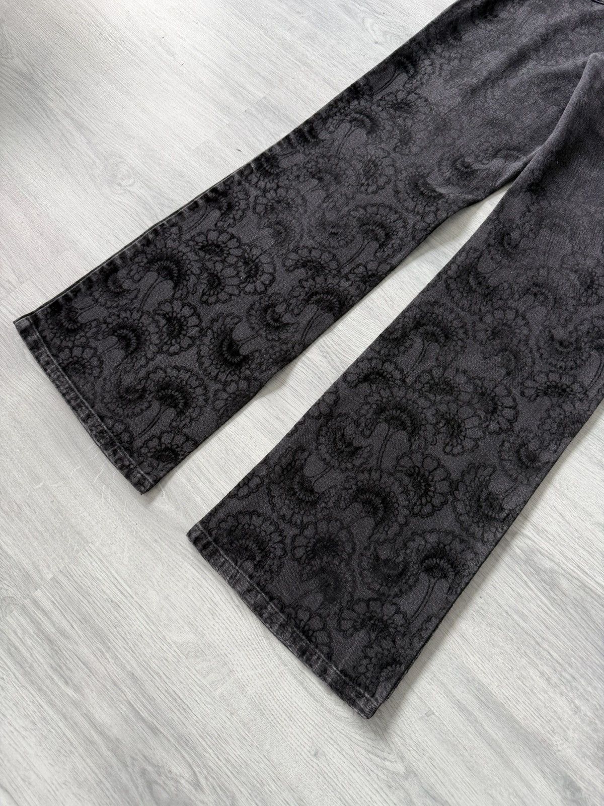 Roberto Cavalli Roberto Cavalli 2000s Black Flared Floral Printed Denim Jean Size US 33 - 8 Thumbnail