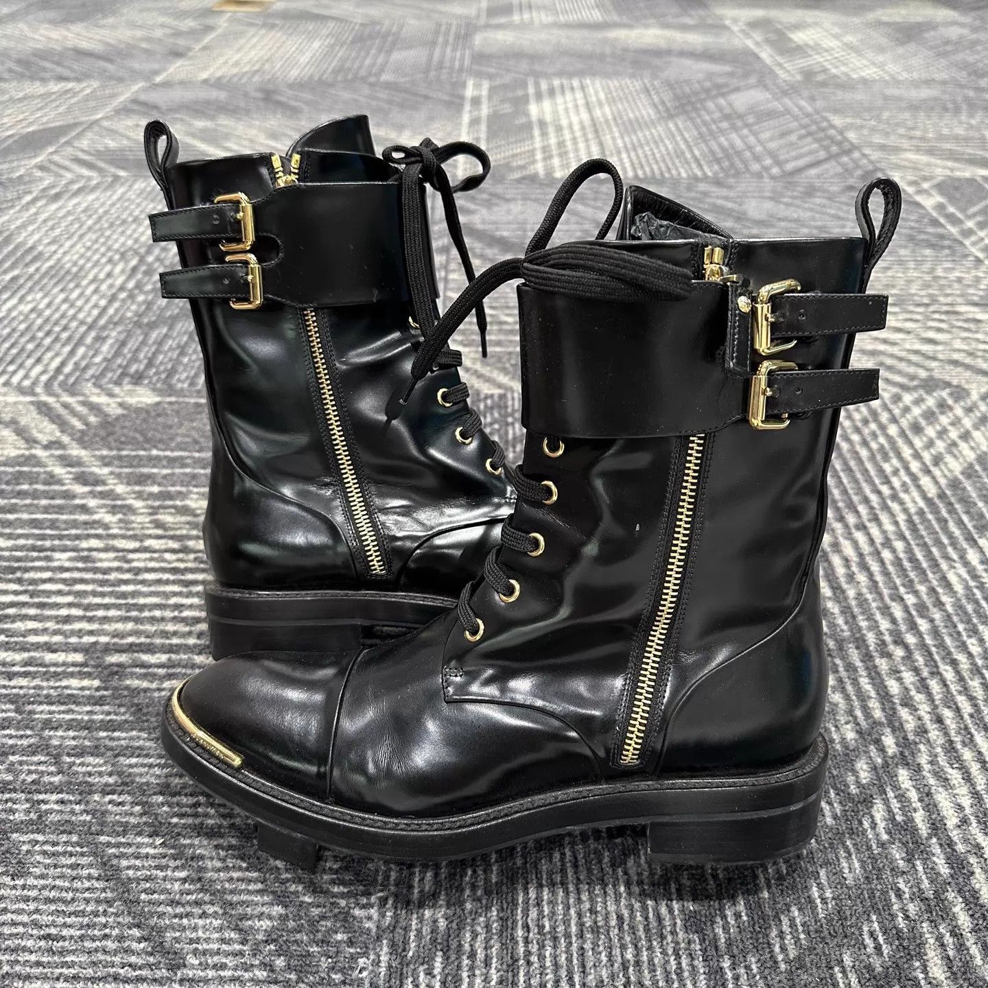 Louis Vuitton LV Leather Martin Boots 37.5 99 New 1299 Size US 7 / IT 37 - 4 Thumbnail