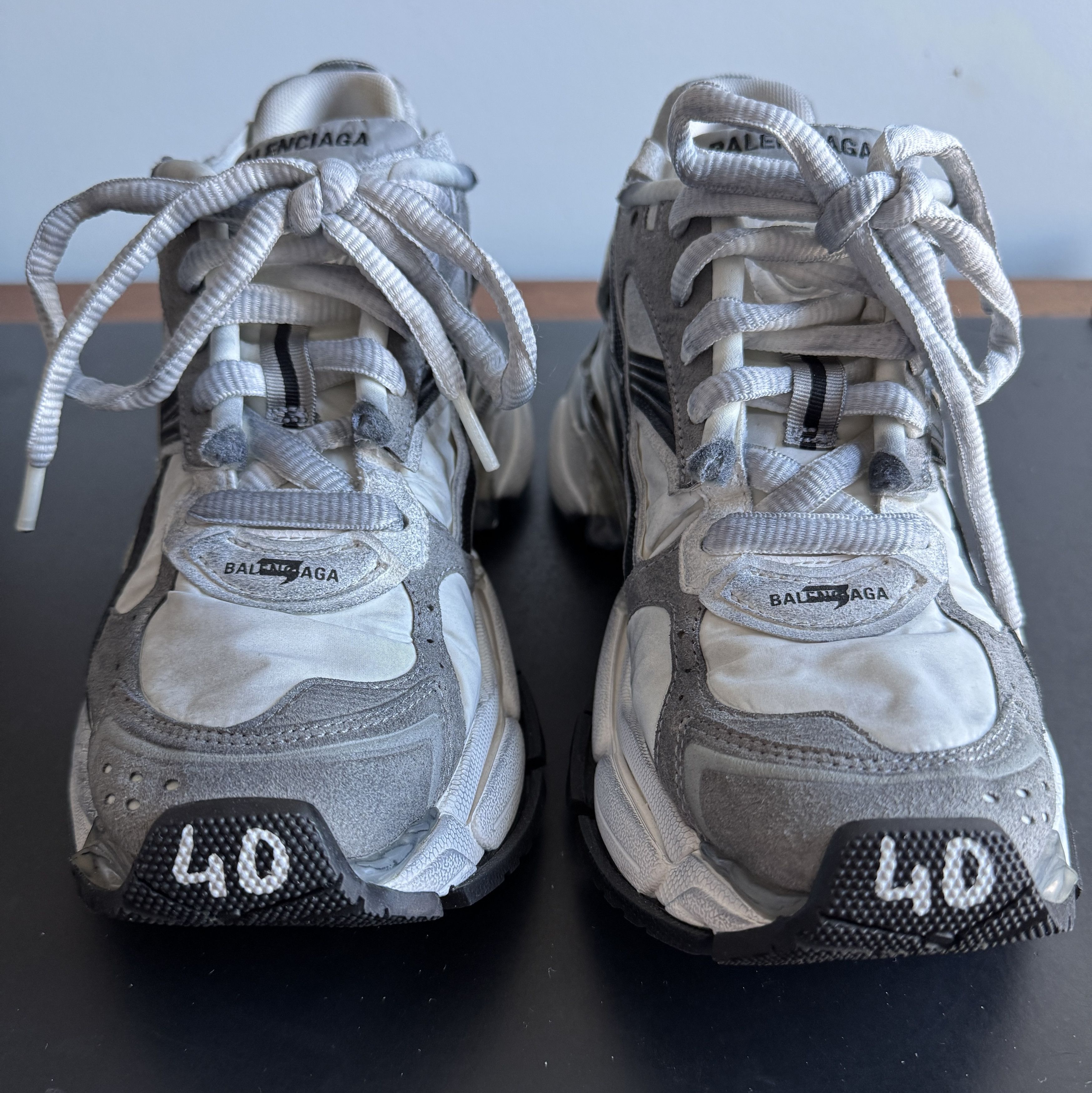 Balenciaga Balenciaga Men's Runner Sneaker in Grey/White/Black Size US 7 / EU 40 - 6 Thumbnail