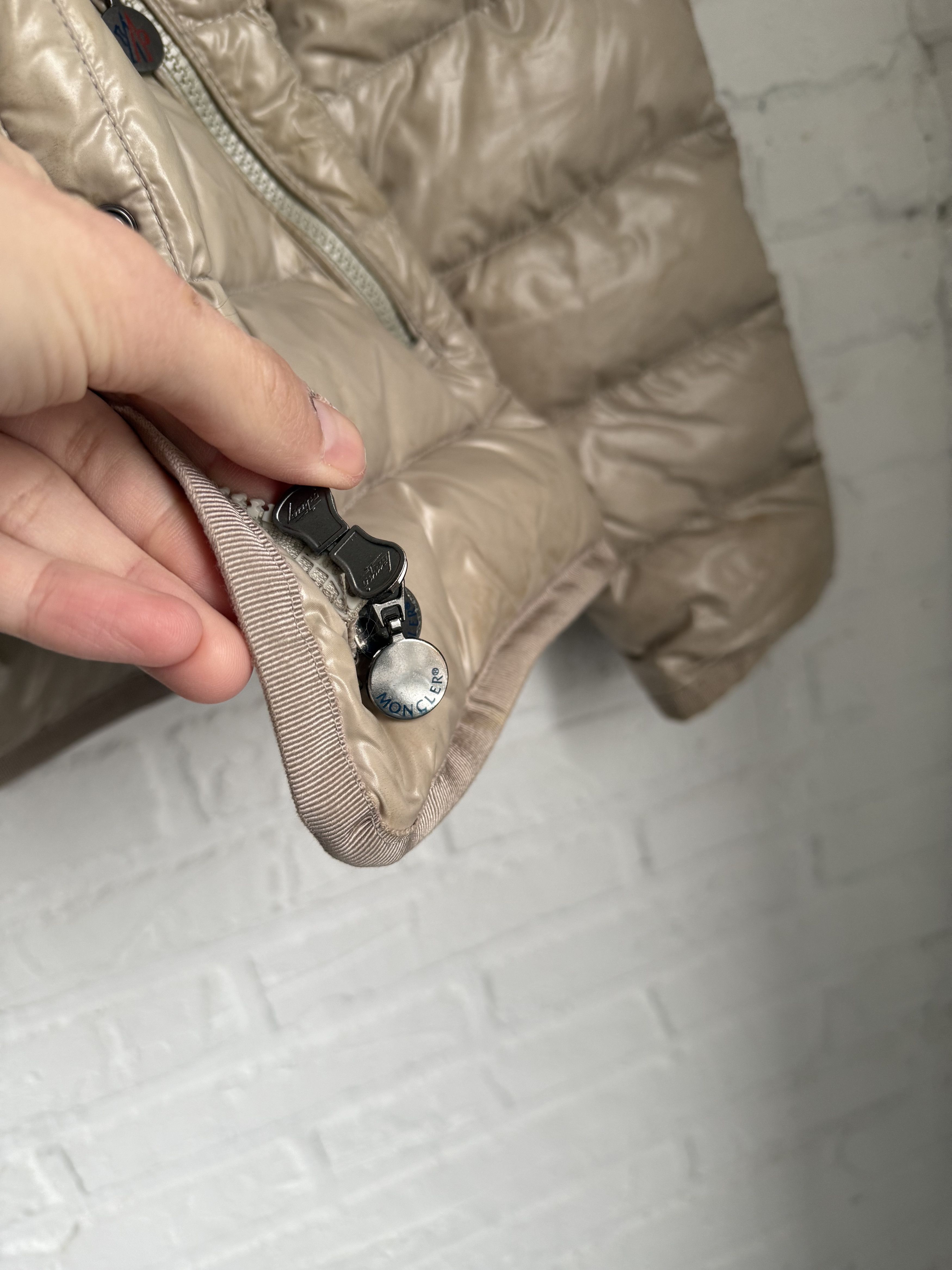 Moncler Moncler Armoise Giubbotto Beige Fur Hood Down Puffer Jacket Size S / US 4 / IT 40 - 16 Thumbnail