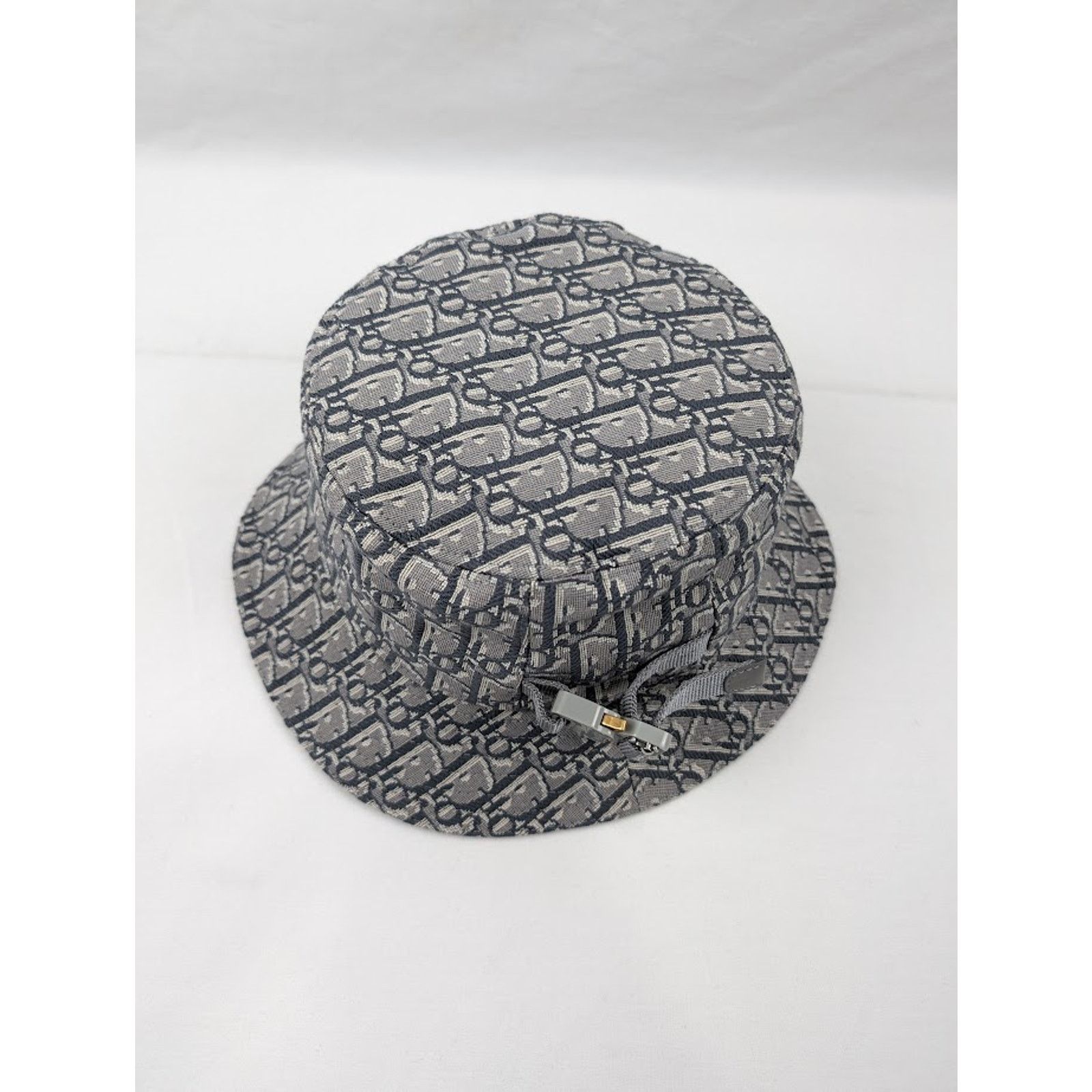 o1rshd1 Size: M / M. Woven Hat / Cap in Multicolor