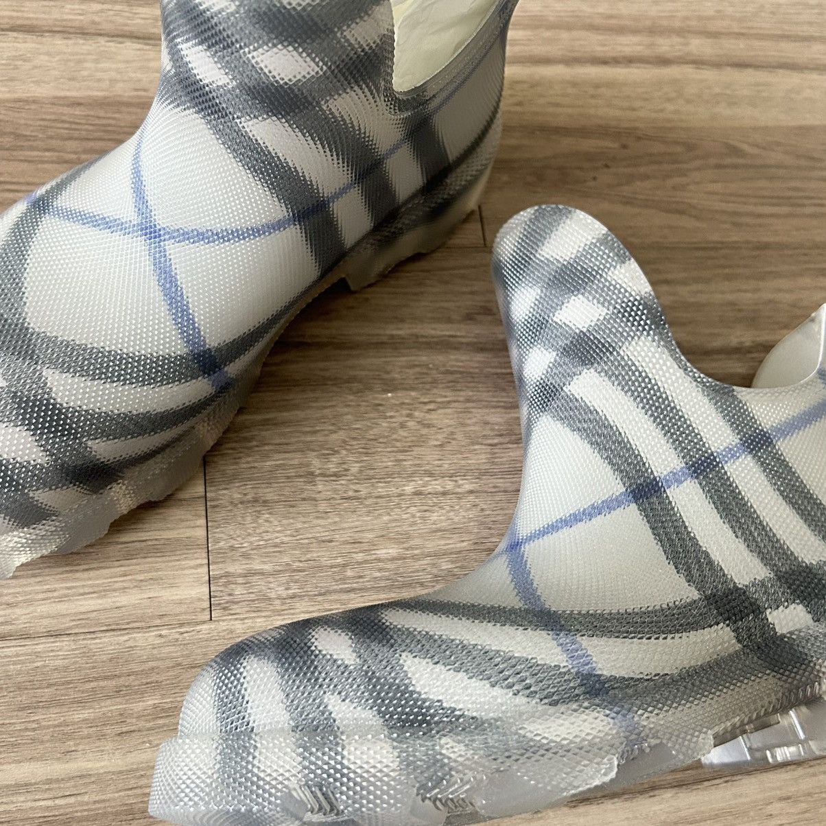 Burberry Burberry Marsh ‘Lichen’ Ankle Rubber Boot sz 8M (41EU) Size US 8 / EU 41 - 6 Thumbnail