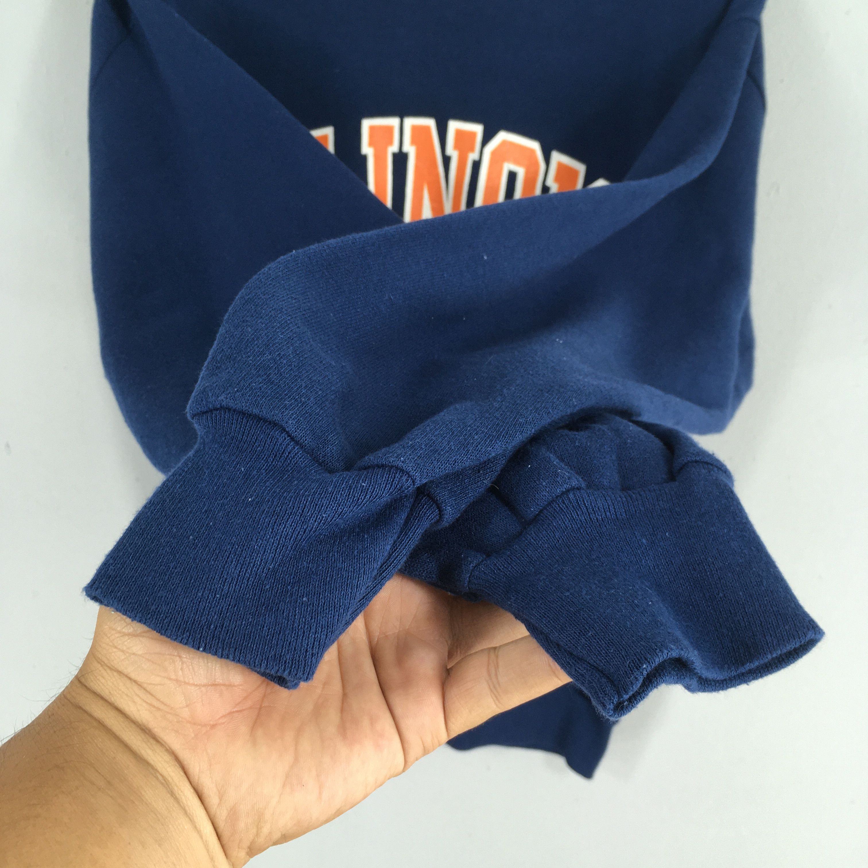 NCAA Vintage Illinois University Sweatshirt XLarge Size US XL / EU 56 / 4 - 5 Thumbnail