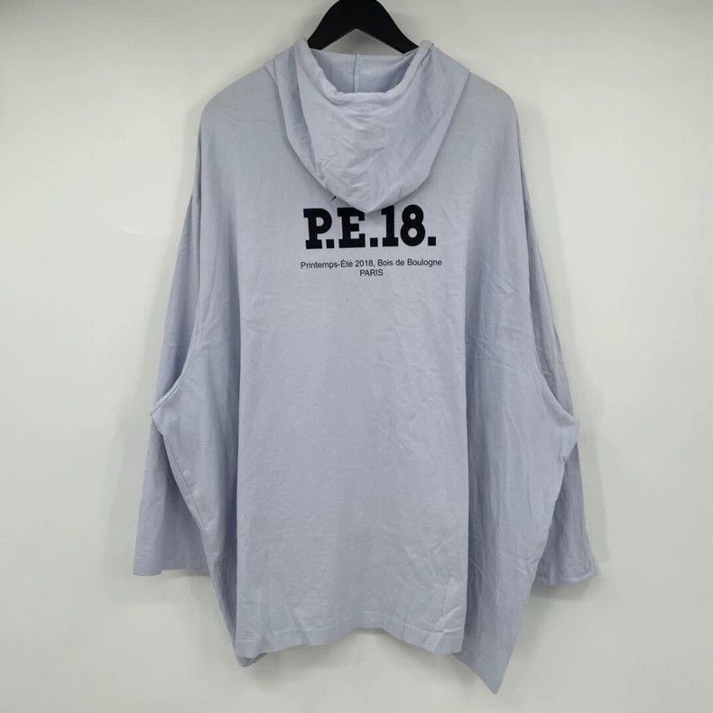 Balenciaga Balenciaga Letter ZipUp Hoodie Size S-2505 Size US S / EU 44-46 / 1 - 2 Thumbnail