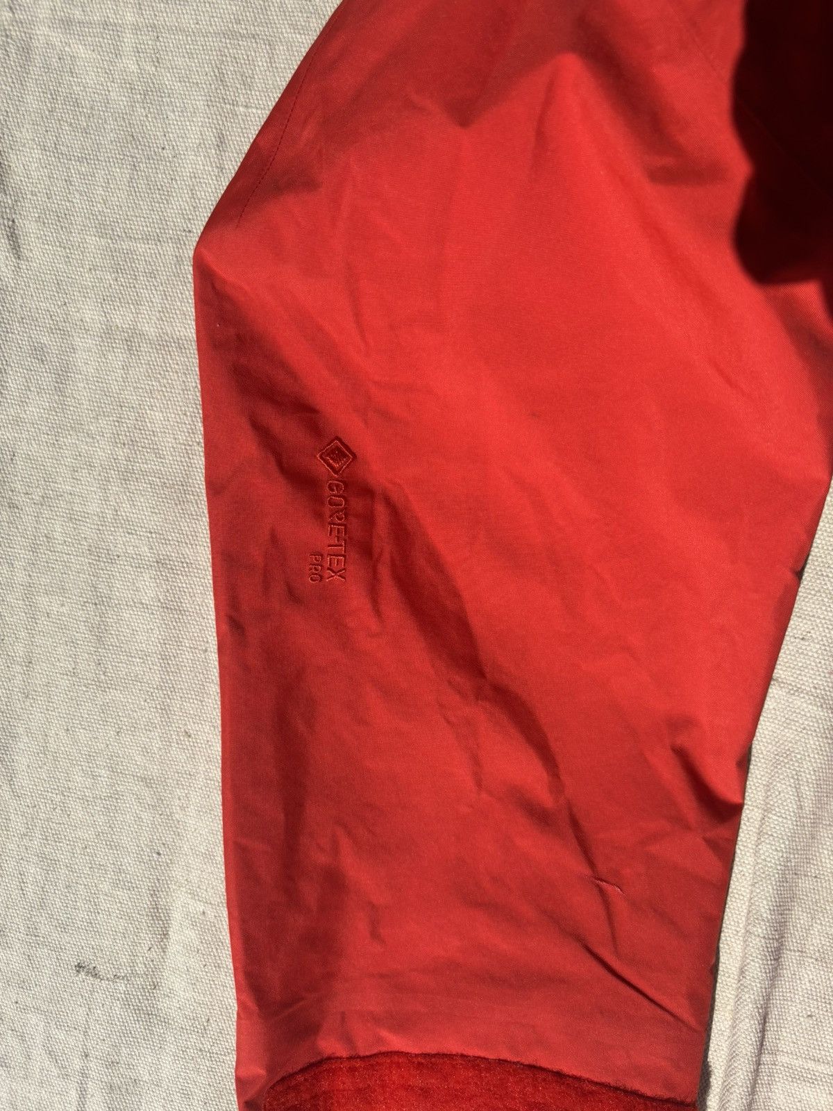 Arc'teryx Beta AR Size US L / EU 52-54 / 3 - 5 Thumbnail