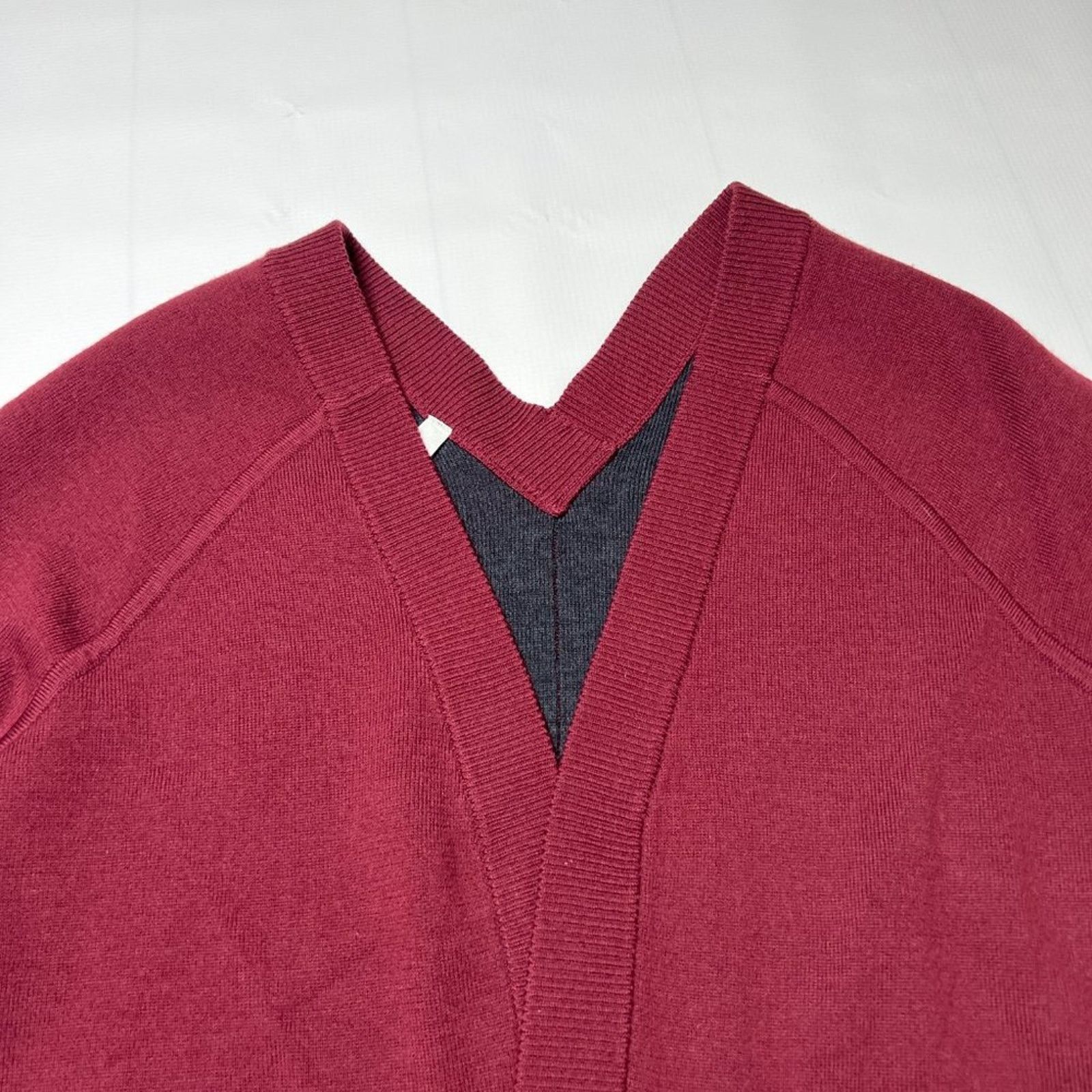 Lululemon Lululemon Merino Wool Wrap Cardigan Size 4 Maroon Size S / US 4 / IT 40 - 12 Thumbnail