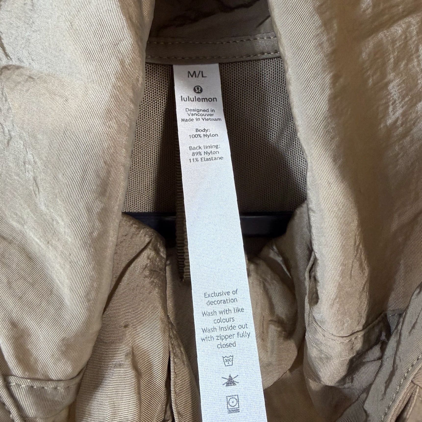 Lululemon Lululemon Seek Vistas 1/2 Zip Jacket Frontier Size M/L Khaki Brown Women Jacket 1/2 Zip, Activewear, Travel, Casual, Basic Jacket, Brown, 90s? Size M / US 6-8 / IT 42-44 - 7 Thumbnail