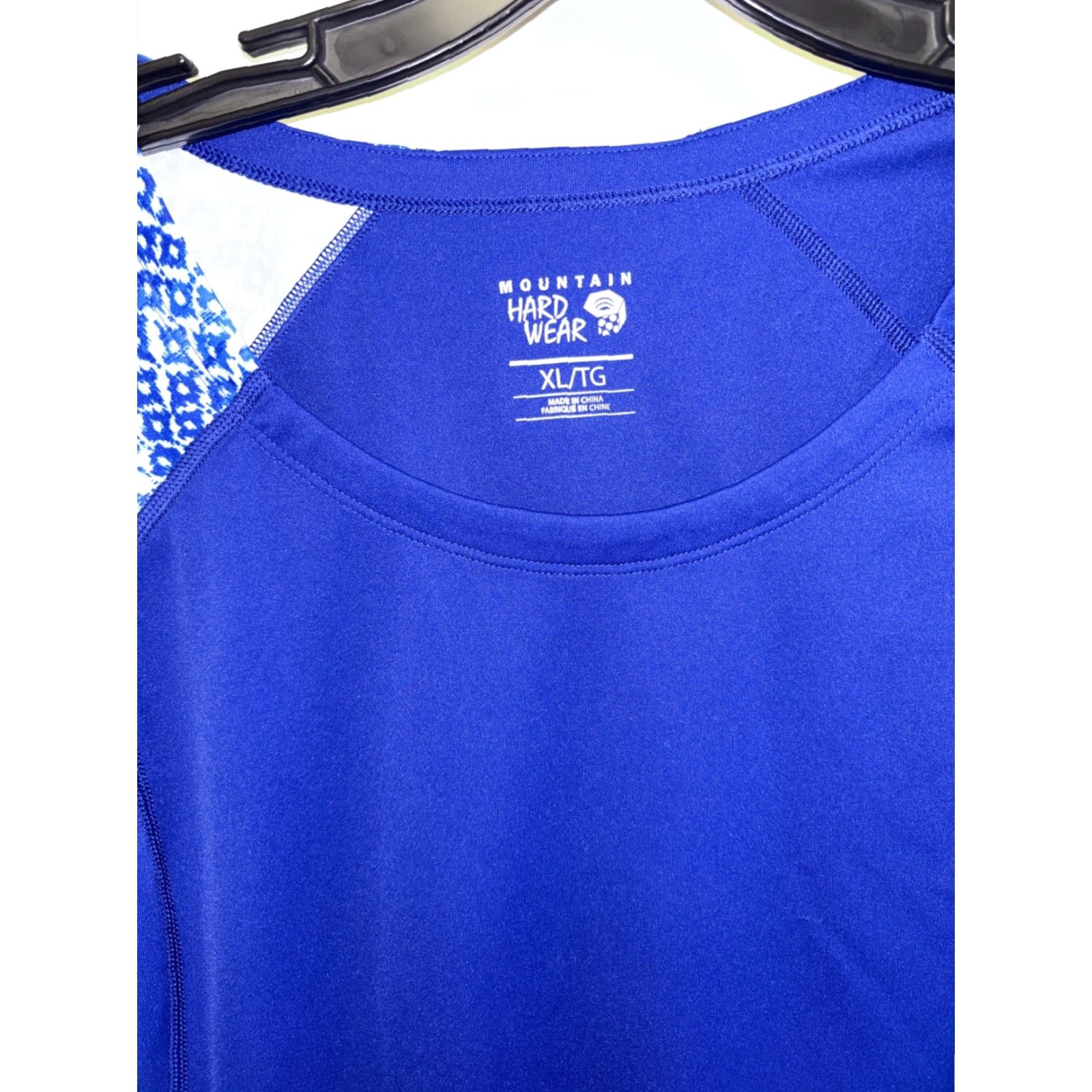 Mountain Hardwear VINTAGE not applicable, so: Mountain Hardwear River Gorge T-Shirt Women XL Blue Pocket Short Sleeve Zip Size 40" / US 18 - 3 Thumbnail