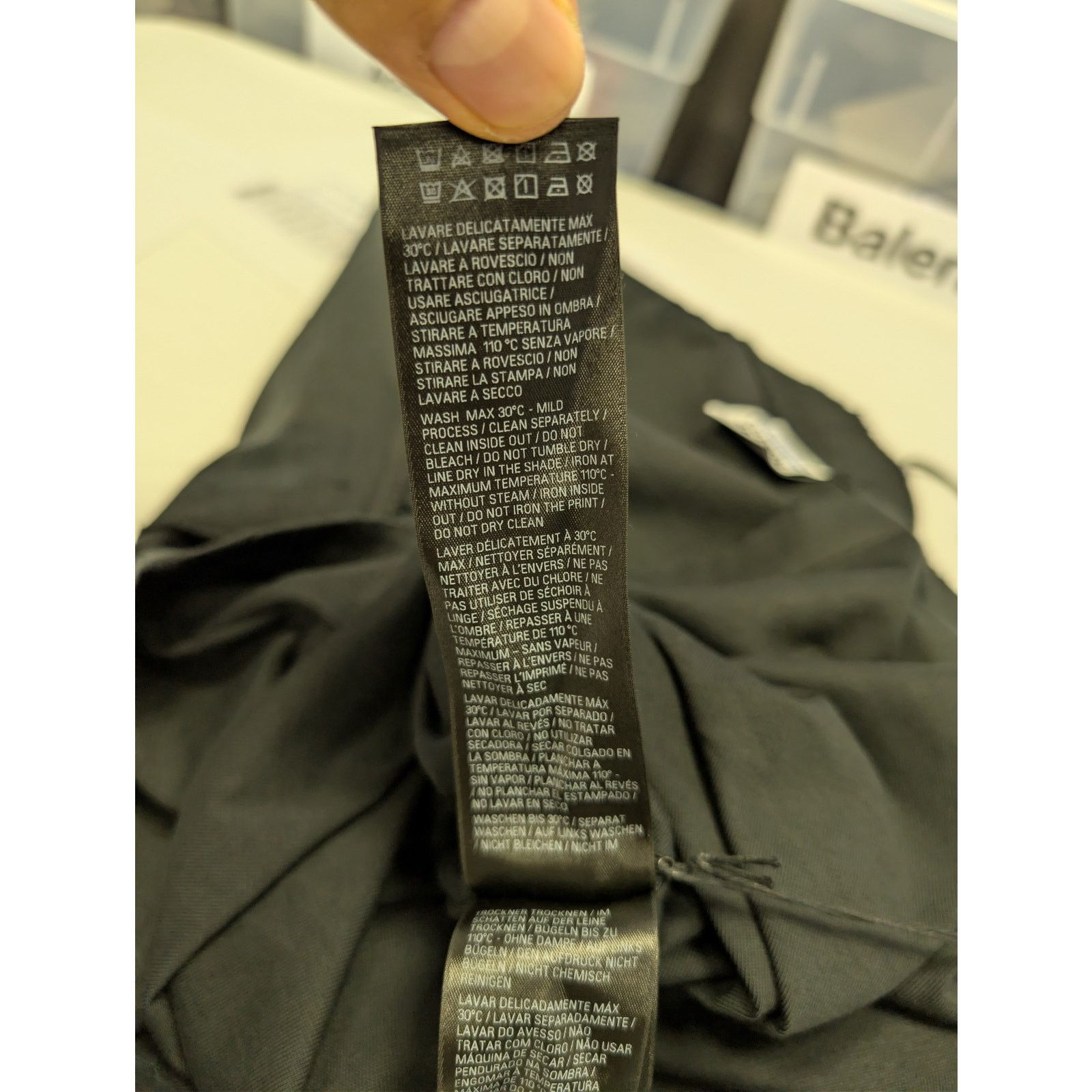 Balenciaga o1rshd1 Internal Use Only Inside-Out Vintage Jersey T-Shirt Size US L / EU 52-54 / 3 - 17 Thumbnail