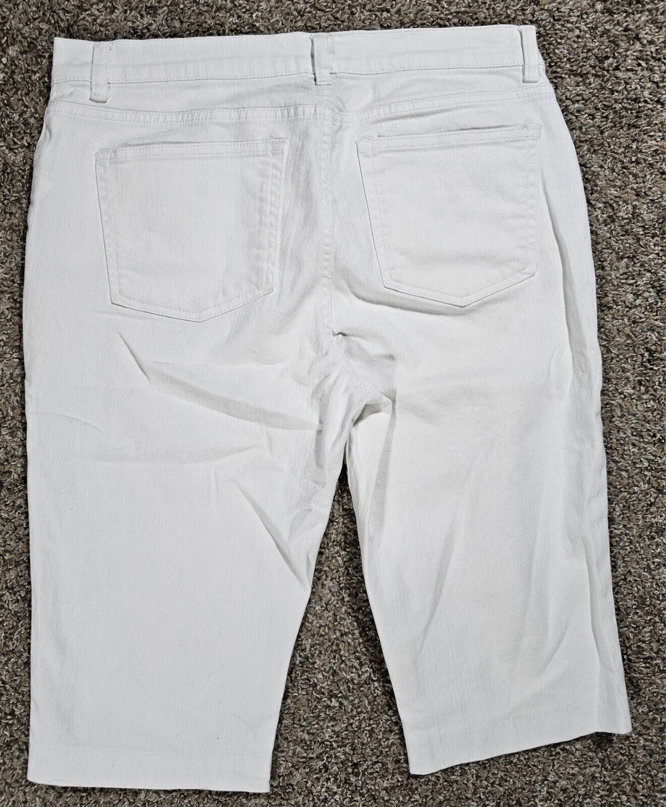 Chaps WOMENS CHAPS Size 8 White Stretch Shirts 14" Inseam Size 30" / US 8 / IT 44 - 7 Thumbnail