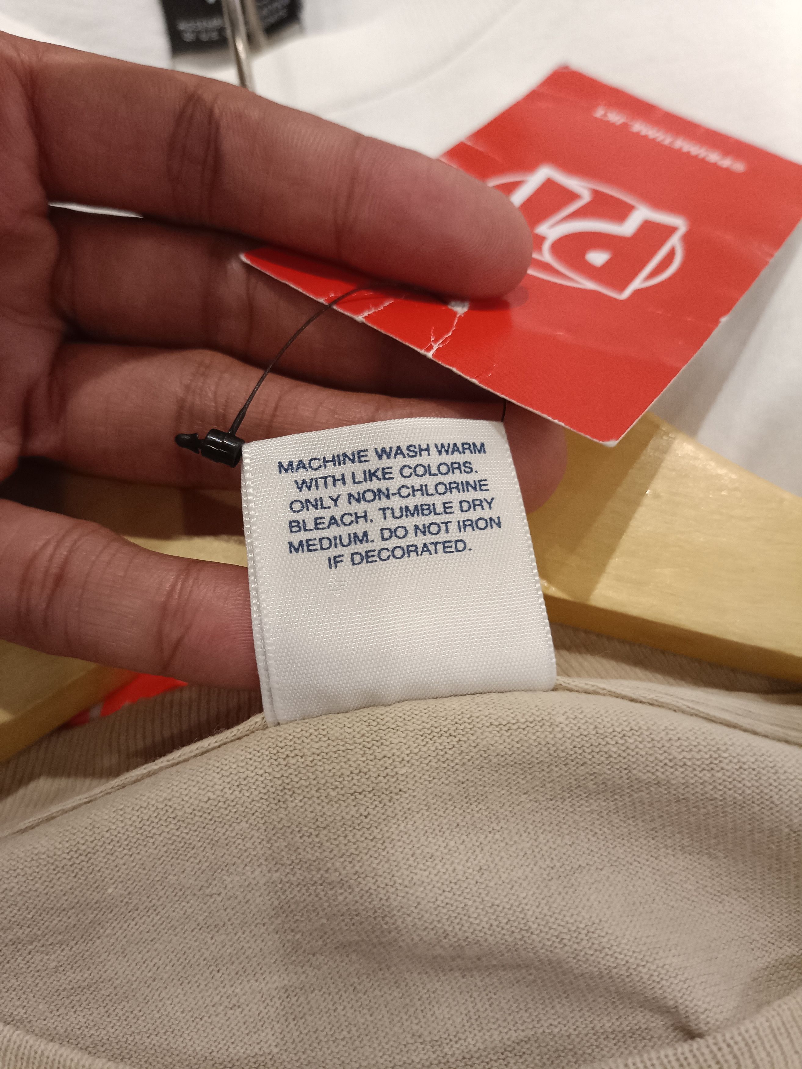Supreme Supreme Big L Size US XL / EU 56 / 4 - 3 Thumbnail