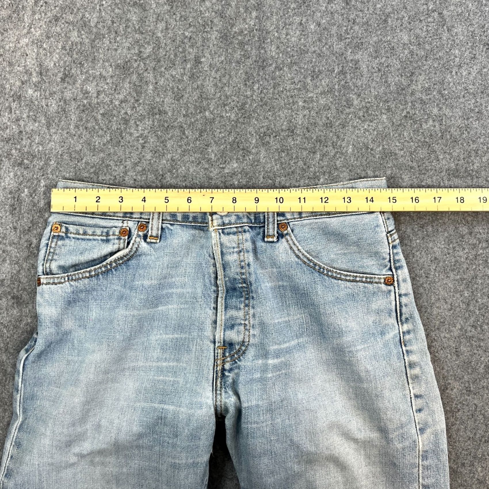 Levi's VINTAGE Levi's 535 Jeans Mens Regular Straight 30 30 Light Blue Button Fly Size US 30 / EU 46 - 6 Thumbnail