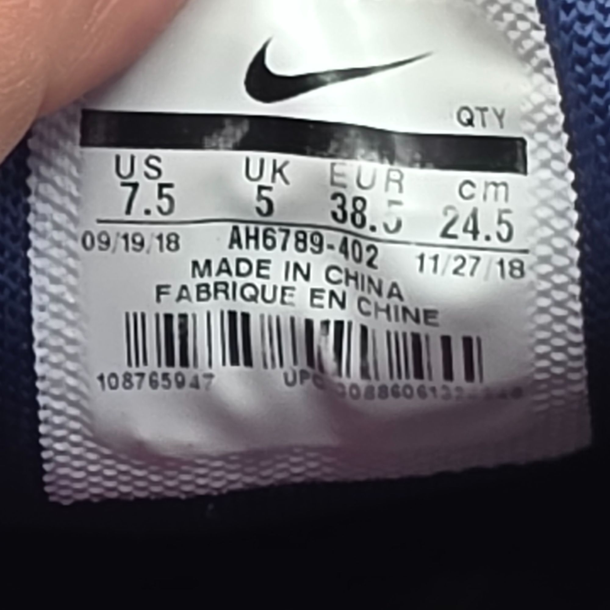 Nike Nike Air Max 270 Womens Size 7.5 Blue Void Purple Athletic S Size US 7.5 / IT 37.5 - 6 Thumbnail