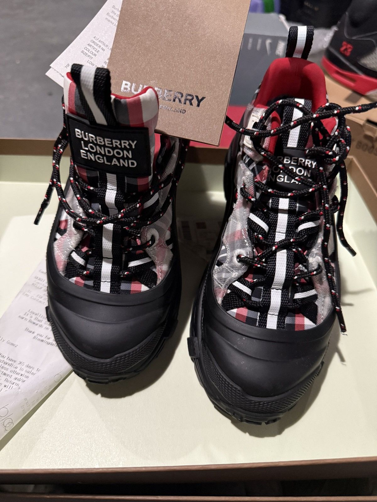 Burberry Burberry Arthur Check Plaid Sneakers Black Red Low Top Women Size US 6 / IT 36 - 1 Thumbnail