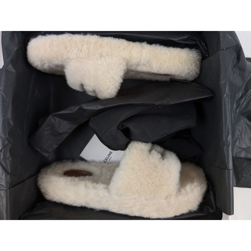 Celine o1rshd1 / Dup / Furry Slippers Slipper Fur Triomphe Size US 9 / IT 39 - 11 Thumbnail