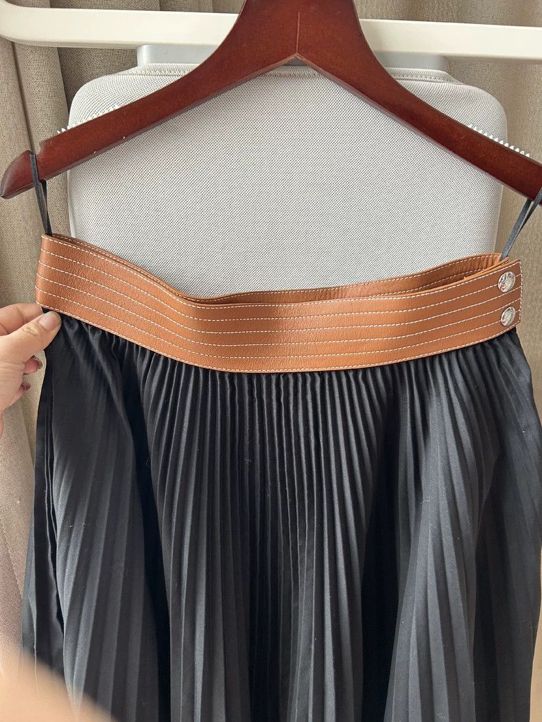 Loewe LOEWE Black pleated skirt Size 25" / US 0 / IT 36 - 3 Thumbnail