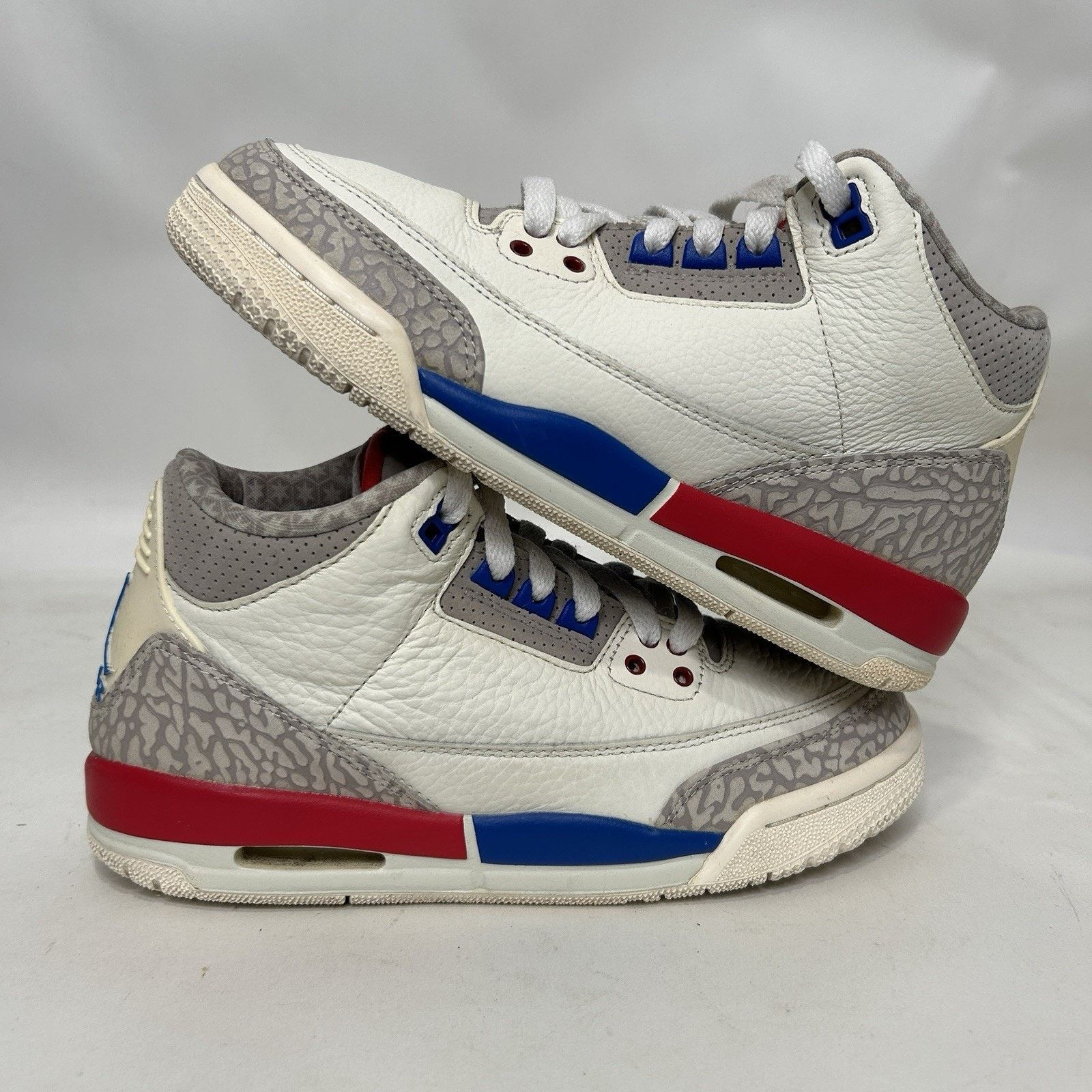 Nike Nike Air Jordan 3 Retro GS “International Flight” Size US 7 / IT 37 - 1 Thumbnail