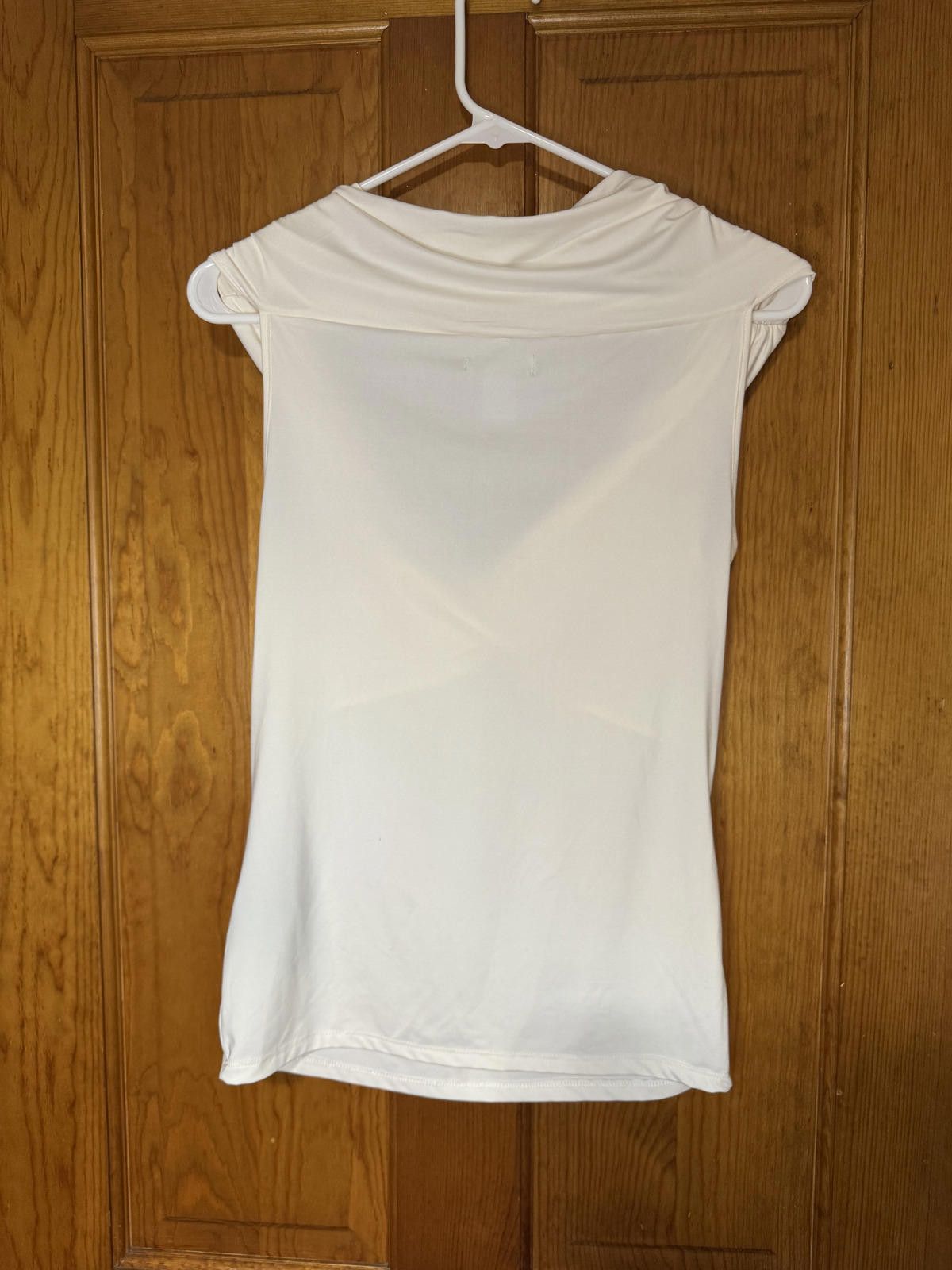 H&M H&M Women's Cream Sleeveless Tank Top Size XS Size S / US 4 / IT 40 - 2 Thumbnail