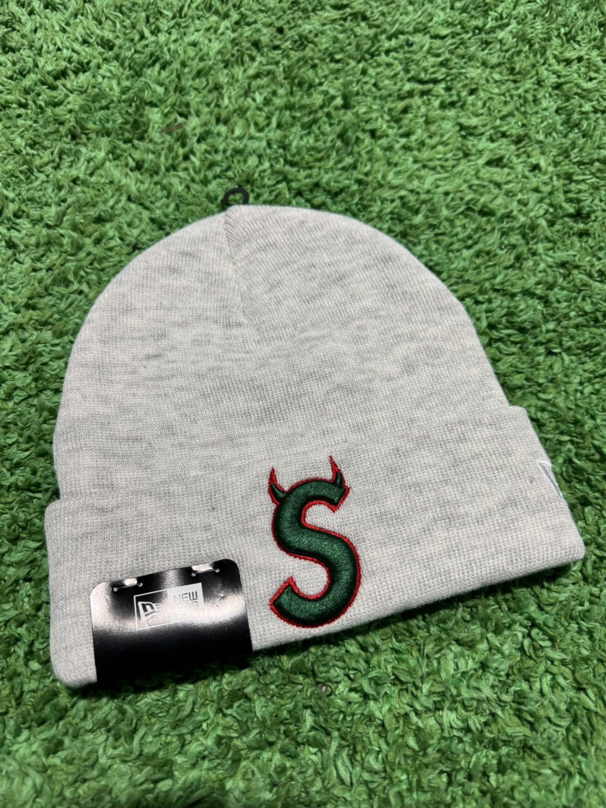 Supreme Supreme S Logo Beanie Size ONE SIZE - 1 Thumbnail