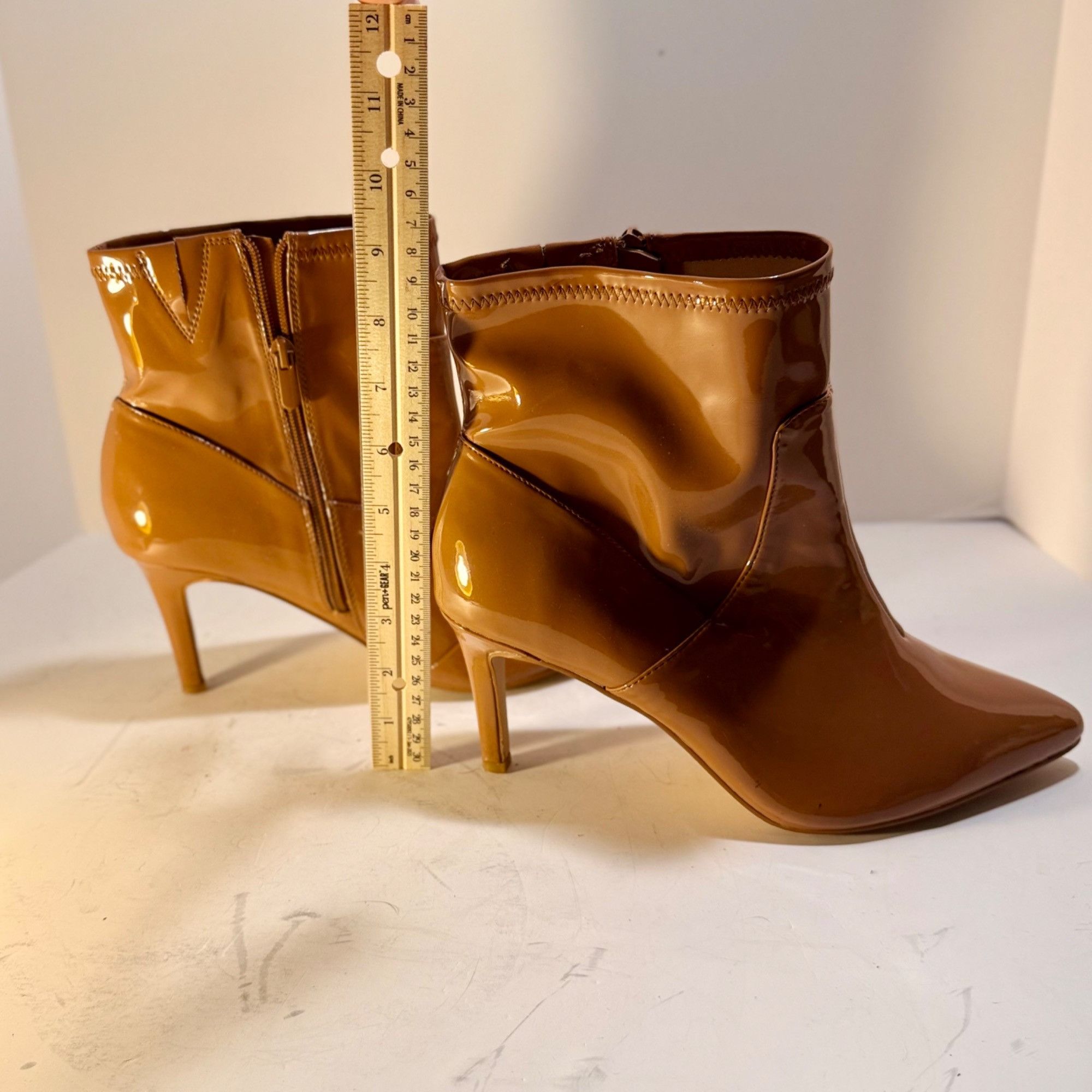 Torrid Tan 10.5WW Patent Leather Ankle Boots W Pointed Toe Size US 10.5 / IT 40.5 - 5 Thumbnail