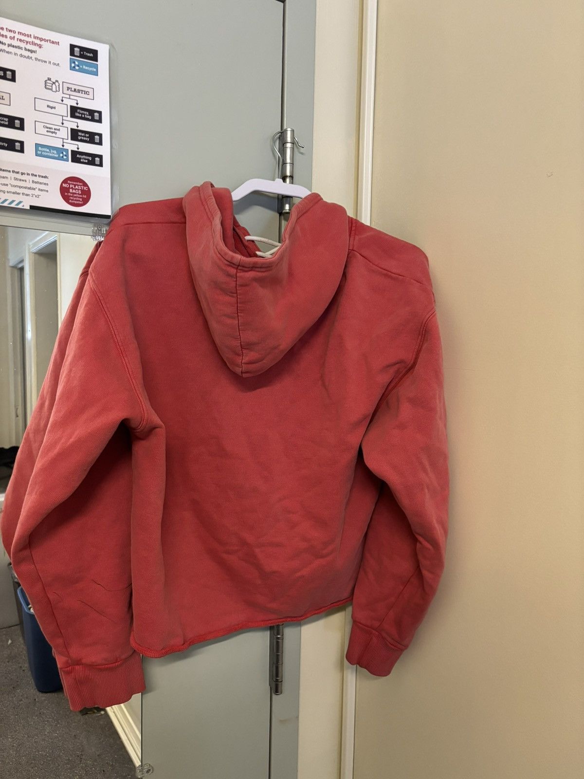 MNML × Vintage Men’s cropped red hoodie Size US M / EU 48-50 / 2 - 5 Thumbnail