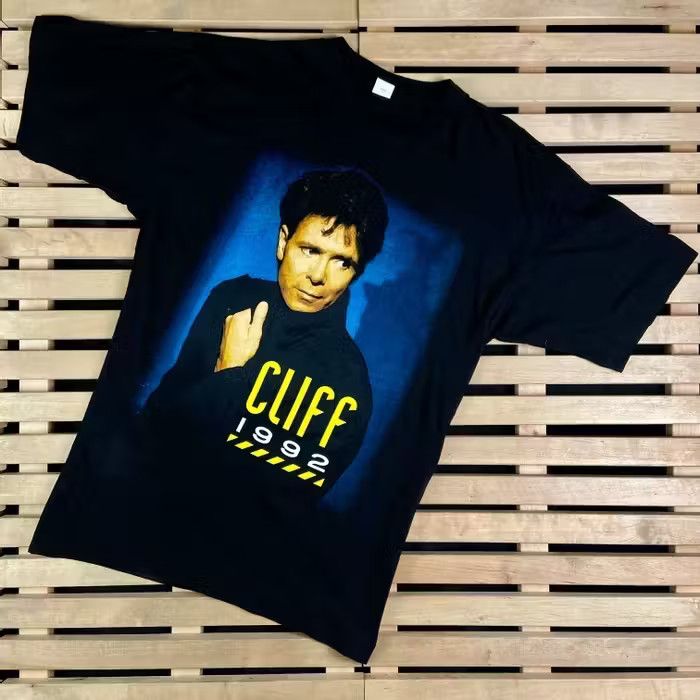 Band Tees Mens Vintage T Shirt Cliff Richard 1992 Size XL Size US XL / EU 56 / 4 - 1 Thumbnail