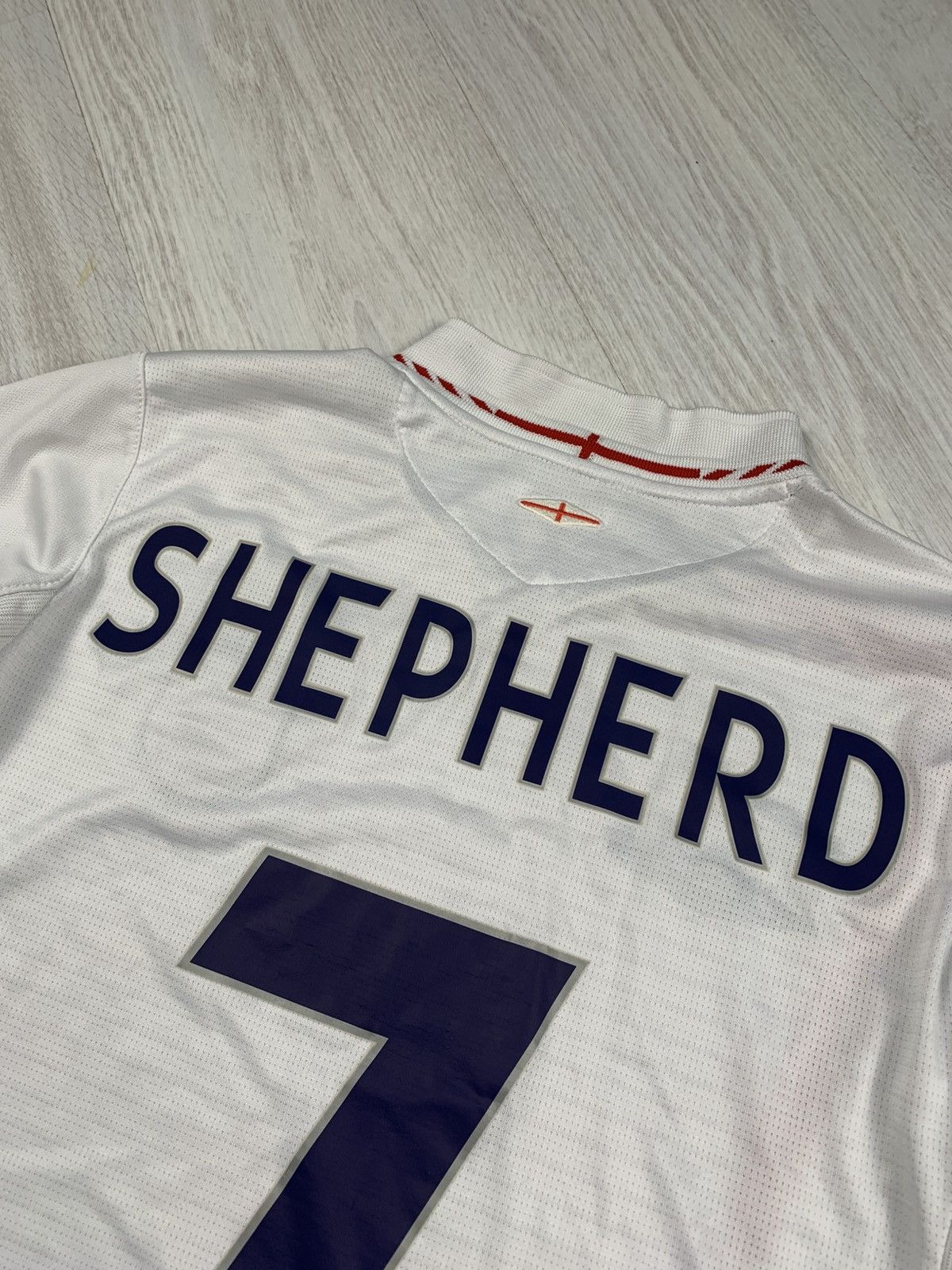 Umbro ENGLAND 2006 WORLD CUP FOOTBALL SOCCER JERSEY #7 SHEPHERD Size US S / EU 44-46 / 1 - 11 Thumbnail