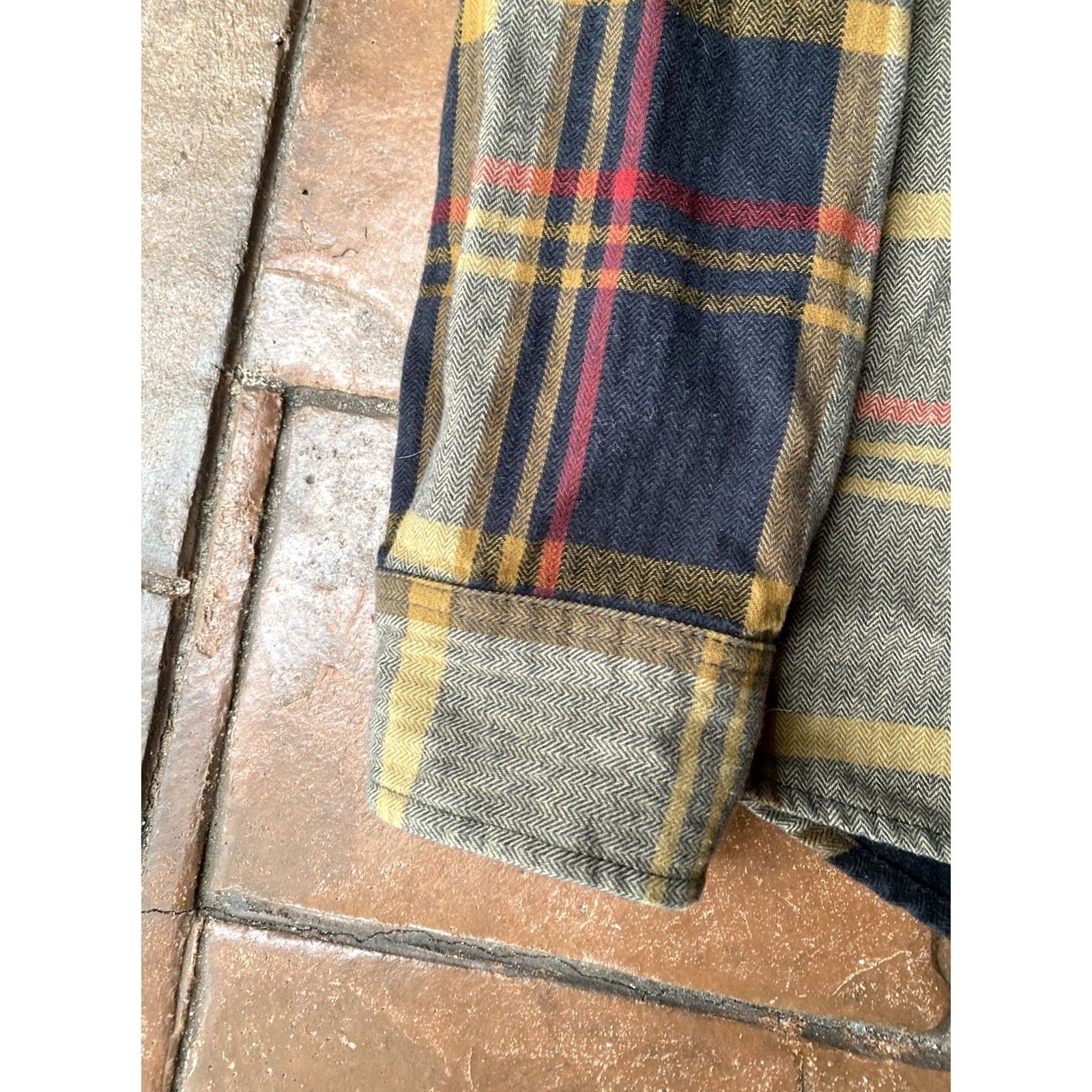 Orvis Orvis Shirt Men XL Flannel Plaid Heavyweight Button Long Sleeve Button-Up Casual Car Travel Workwear Multicolor Cotton Size US XL / EU 56 / 4 - 4 Thumbnail