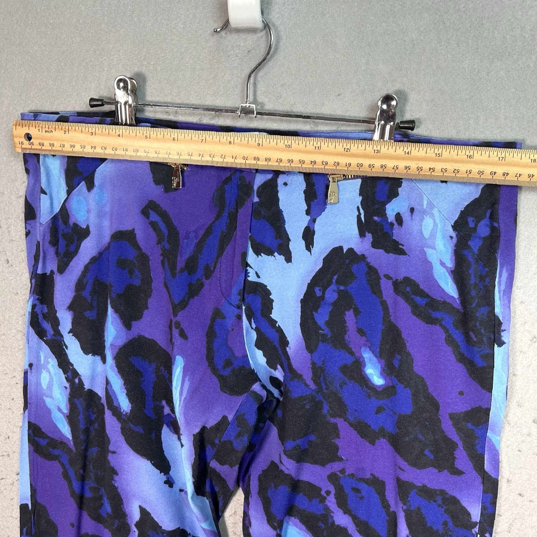 Vintage VINTAGE Versace Collection Pants Women 48 Slim Leg Ankle Cheetah Print Blue Purple Womens Size 34" / US 12 / IT 48 - 2 Thumbnail