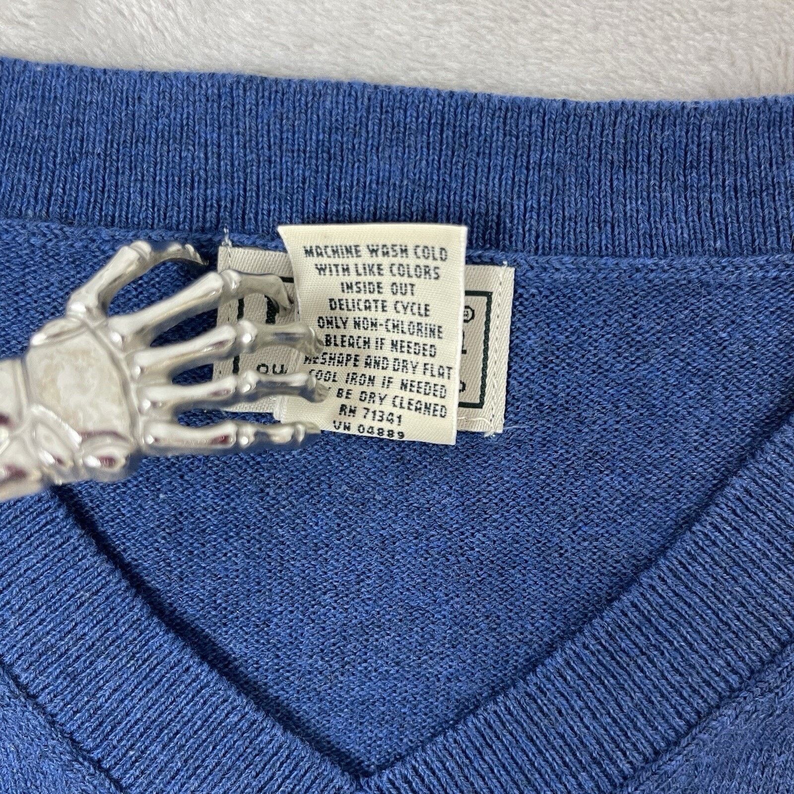 L.L. Bean L.L.Bean Men's XL Navy Cotton Cashmere V Neck Sweater Vest Size US XL / EU 56 / 4 - 5 Thumbnail