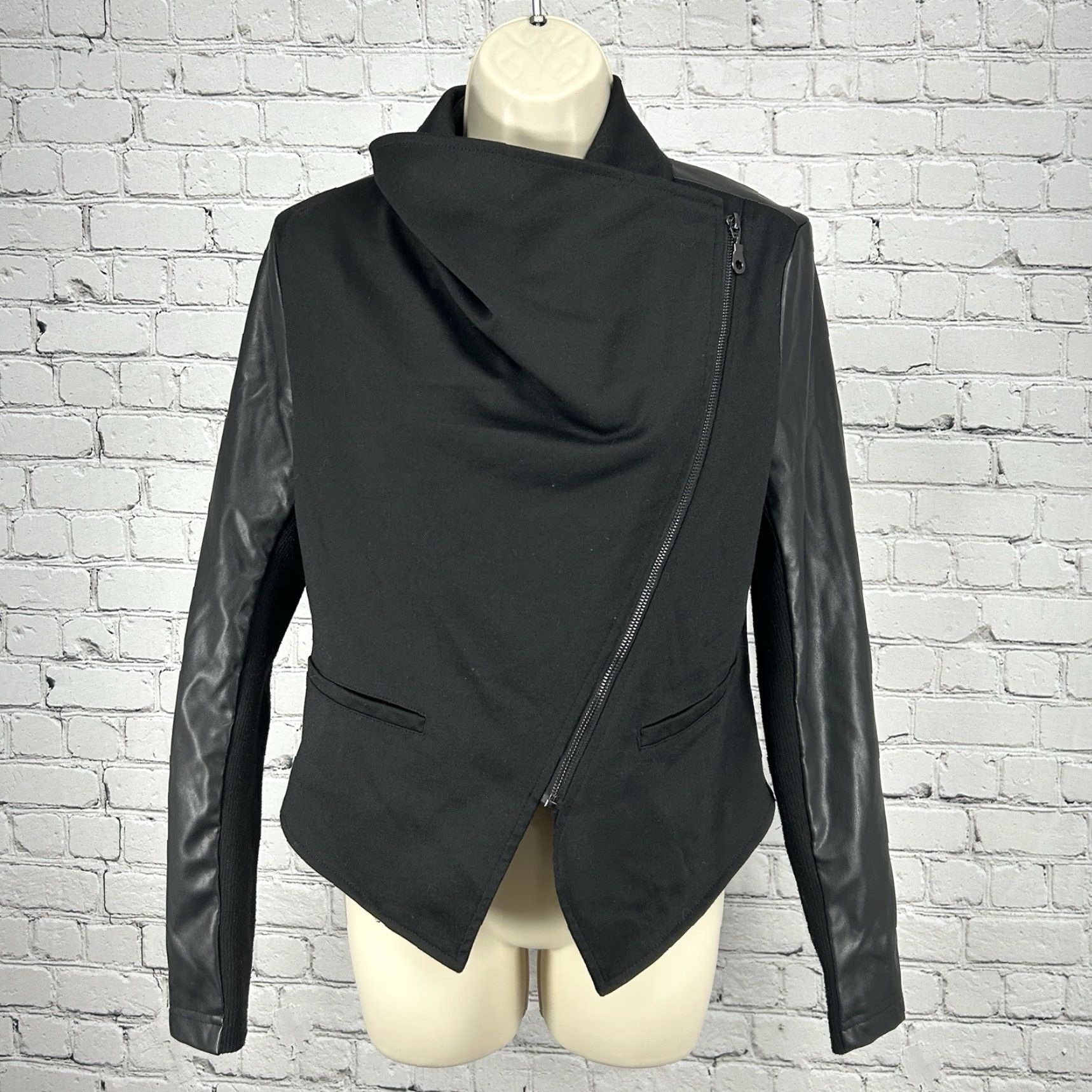 Vintage Bagatelle Jacket Black Faux Leather Asymmetrical Zip Up Size S Women Size S / US 4 / IT 40 - 8 Thumbnail