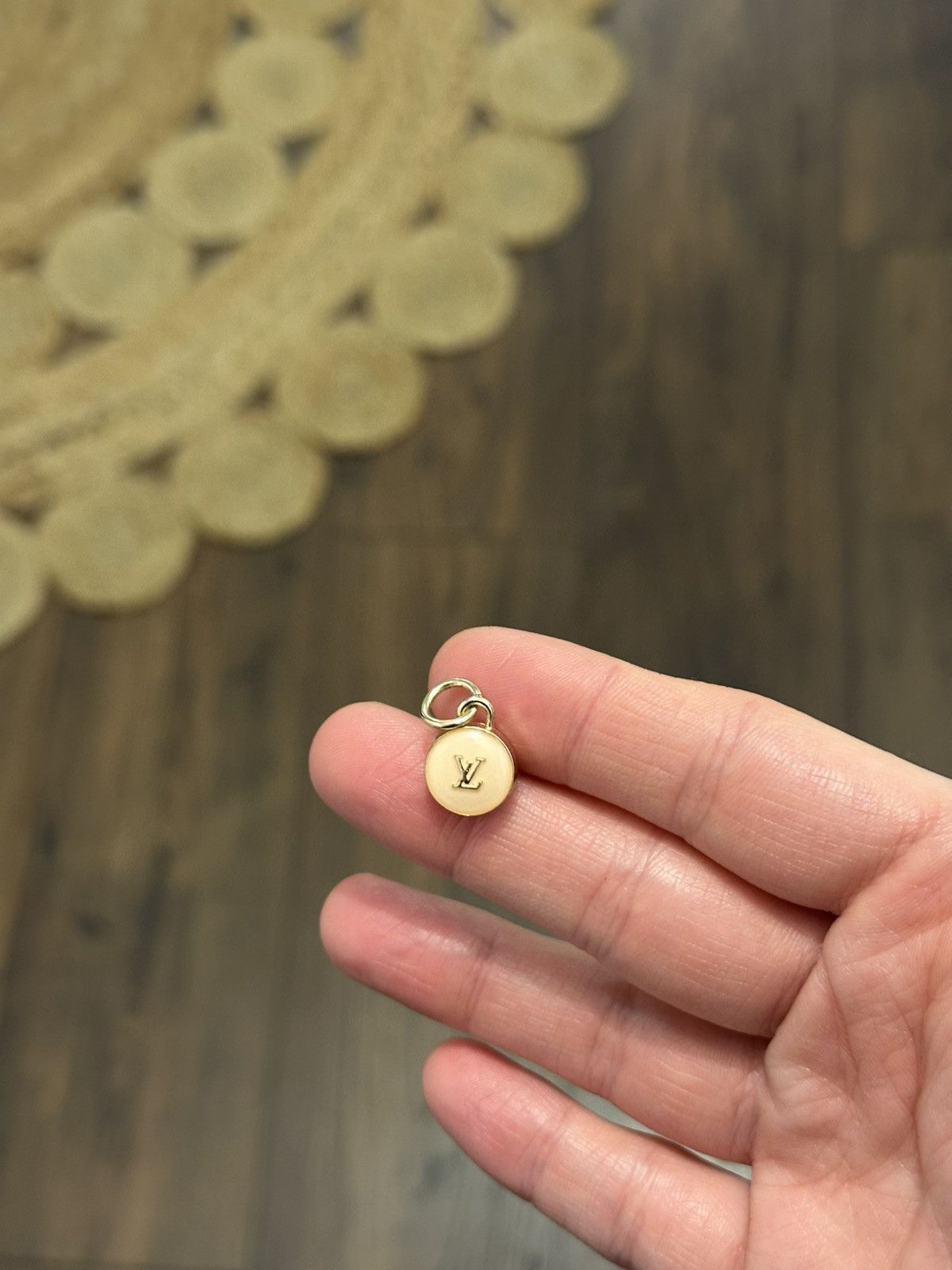 louis vuitton button charm necklace