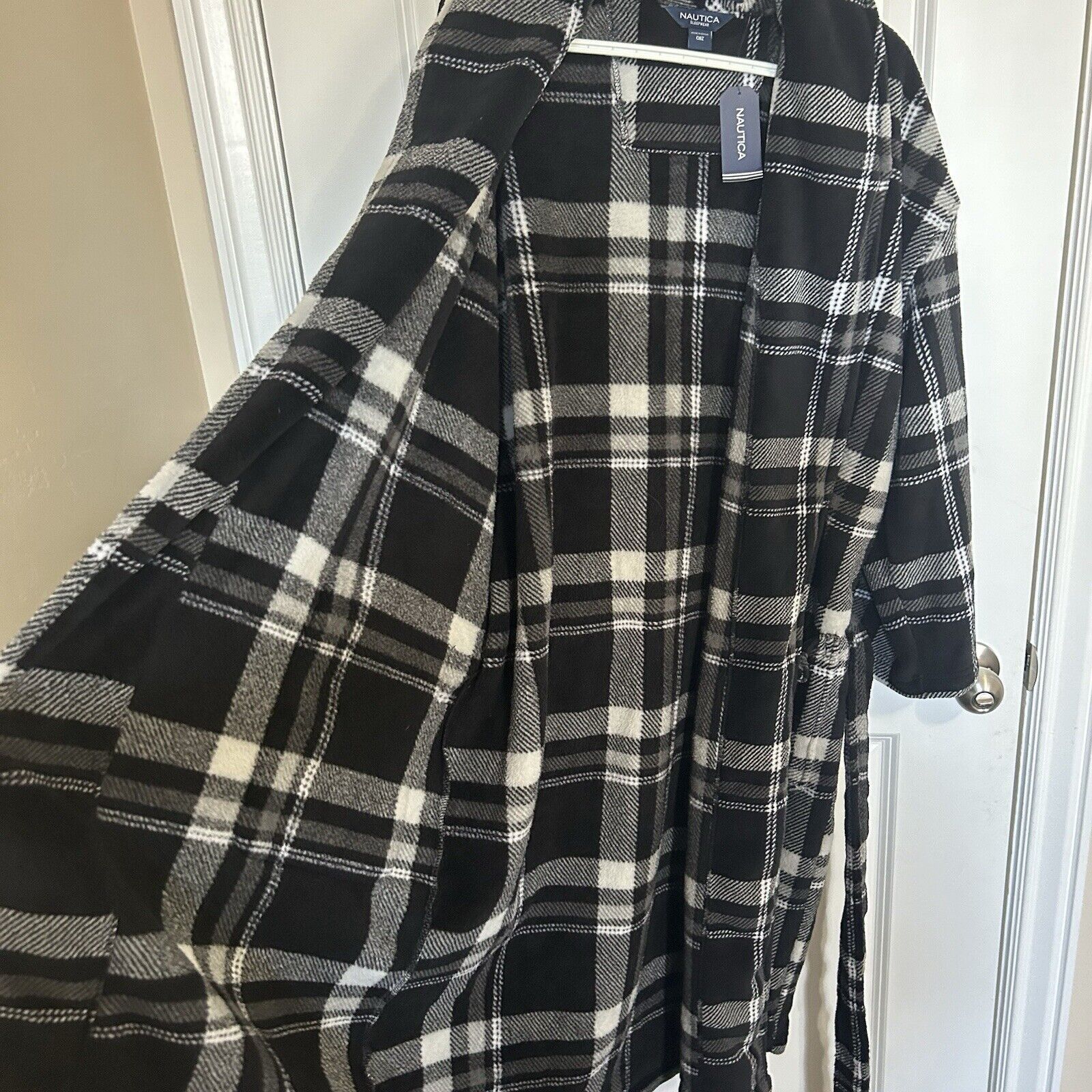 Nautica Nautica sleepwear plush robe plaid white/black One Size Size ONE SIZE - 8 Thumbnail