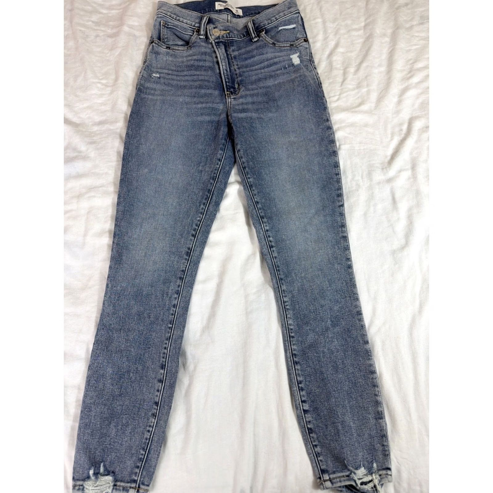 Abercrombie & Fitch Abercrombie & Fitch Women’s Jeans Skinny Light Wash High Rise Ankle 0 Blue XS? Size 42" / US 20 - 2 Thumbnail