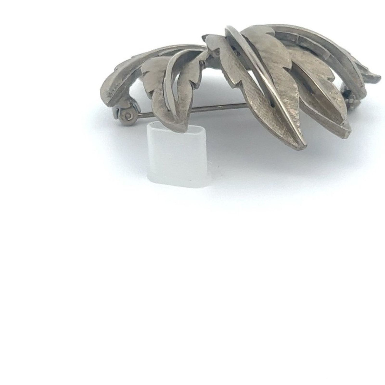 & Other Stories Vintage Signed JJ (Jonette Company) Silver Toned Leaf Brooch Size ONE SIZE - 6 Thumbnail