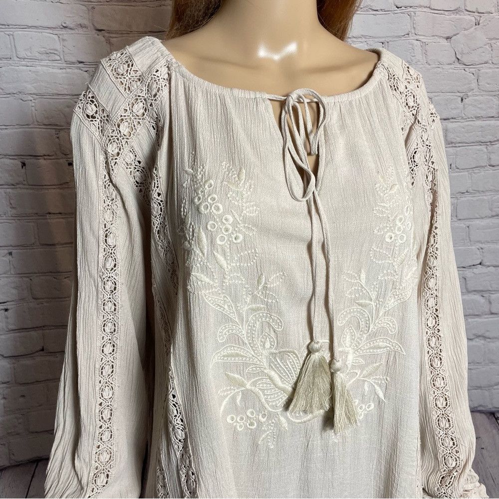 By Together By Together Beige Embroidered Lace Details Rayon Cotton Tun Size M / US 6-8 / IT 42-44 - 2 Thumbnail
