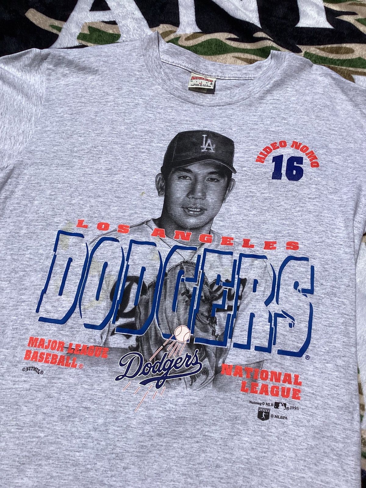 MLB Vtg ‘95 Los Angeles Dodgers, Hideo Nomo #16 MLB nutmeg Tee Size US XL / EU 56 / 4 - 2 Thumbnail
