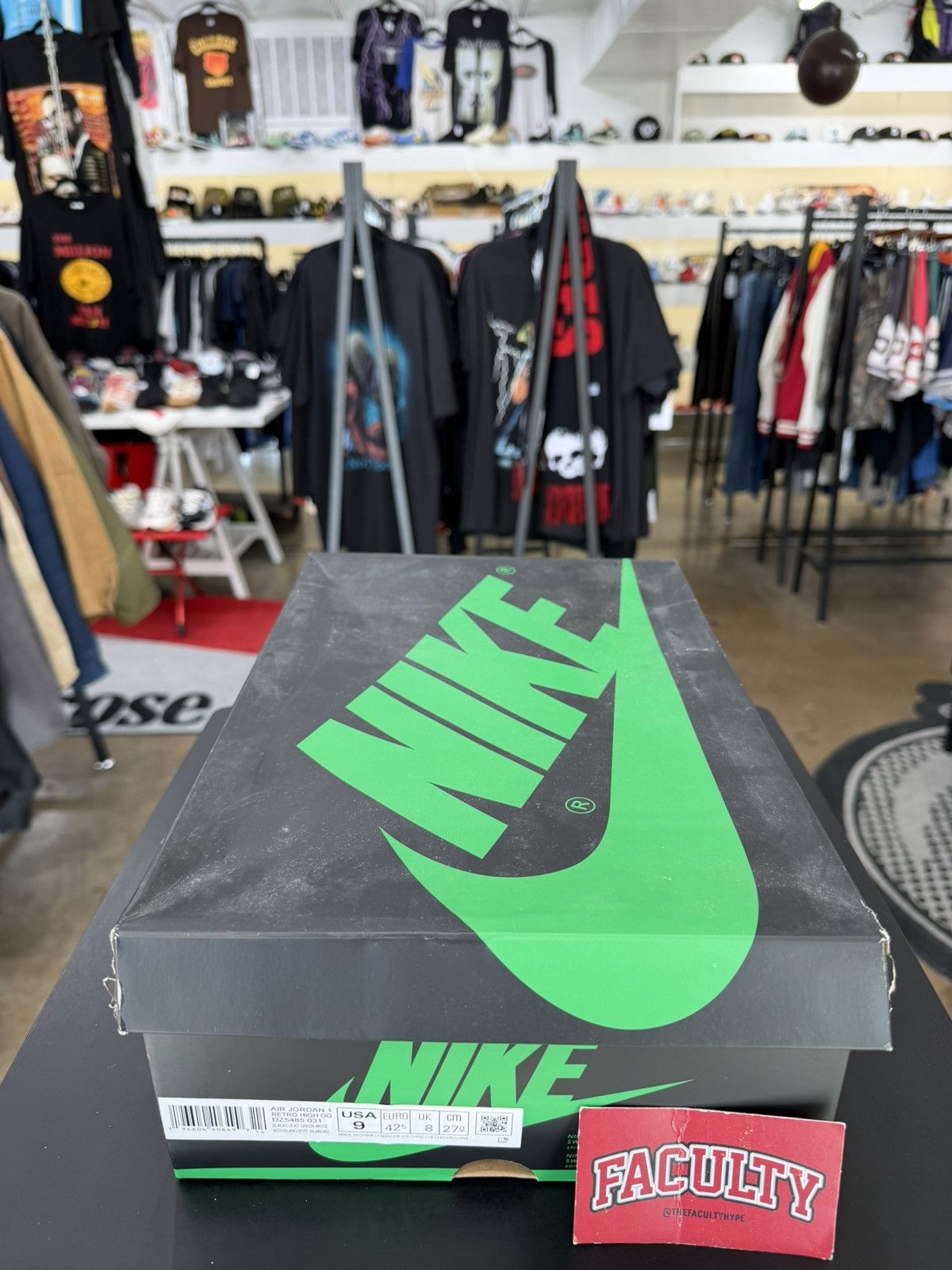 Jordan Brand Air Jordan 1 High Lucky Green Size 9 (2023) Size US 9 / EU 42 - 14 Thumbnail